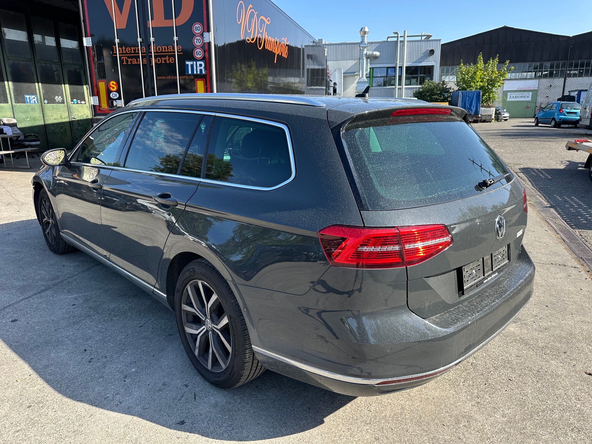 VW Passat Variant 2.0 TDI BMT Highline DSG-image-3