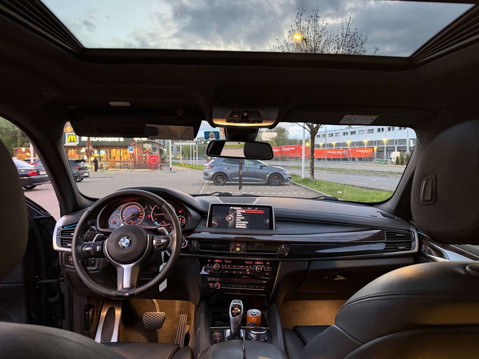 BMW 30d xDrive-image-5