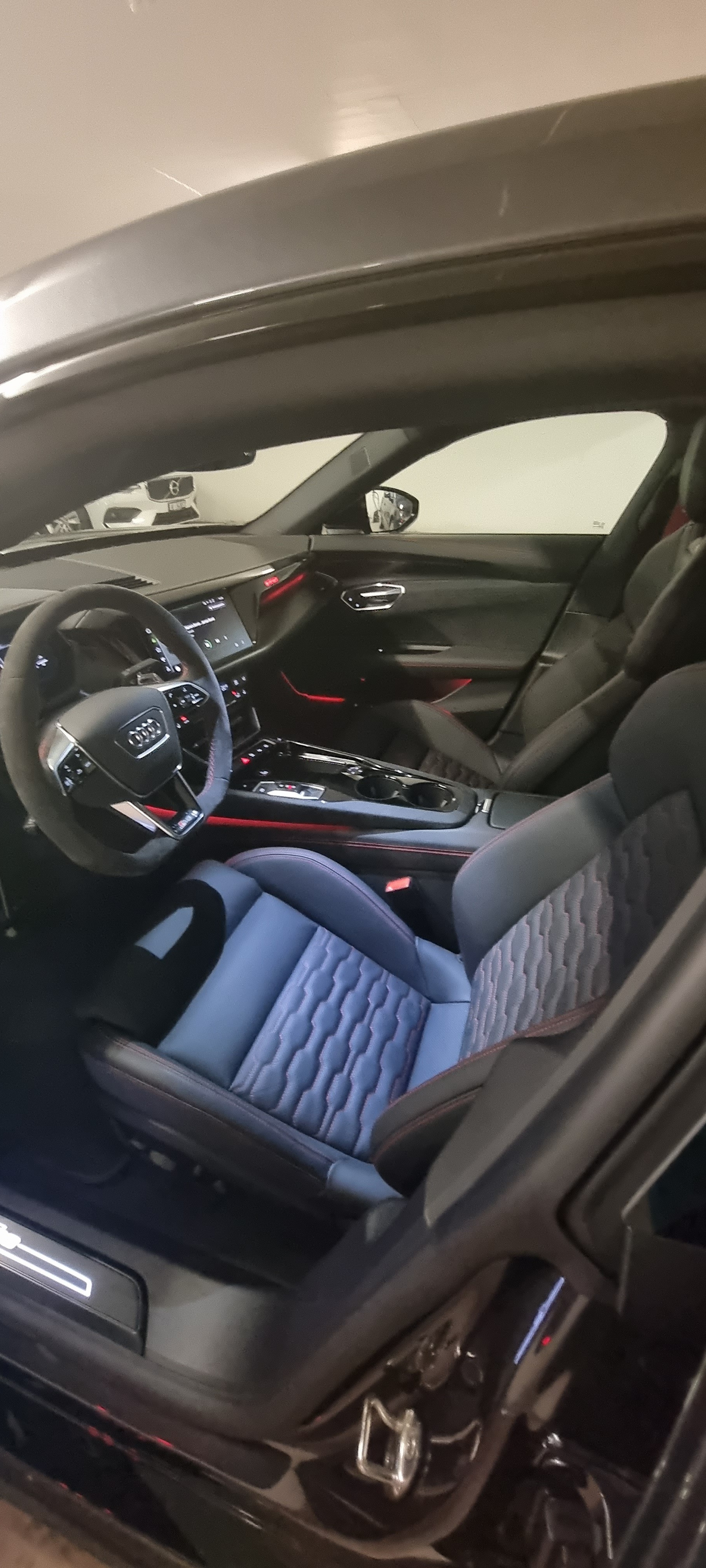AUDI RS e-tron GT quattro-image-3