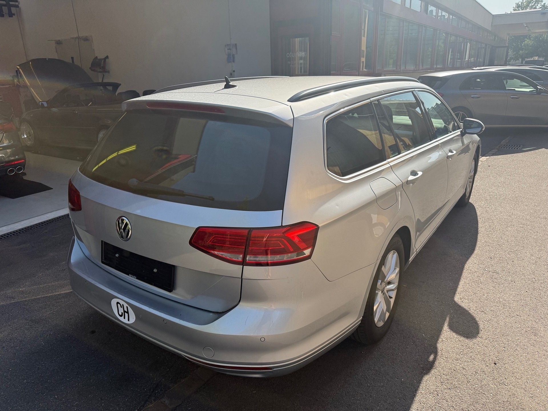VW Passat Variant 1.6 TDI BMT Comfortline DSG-image-4