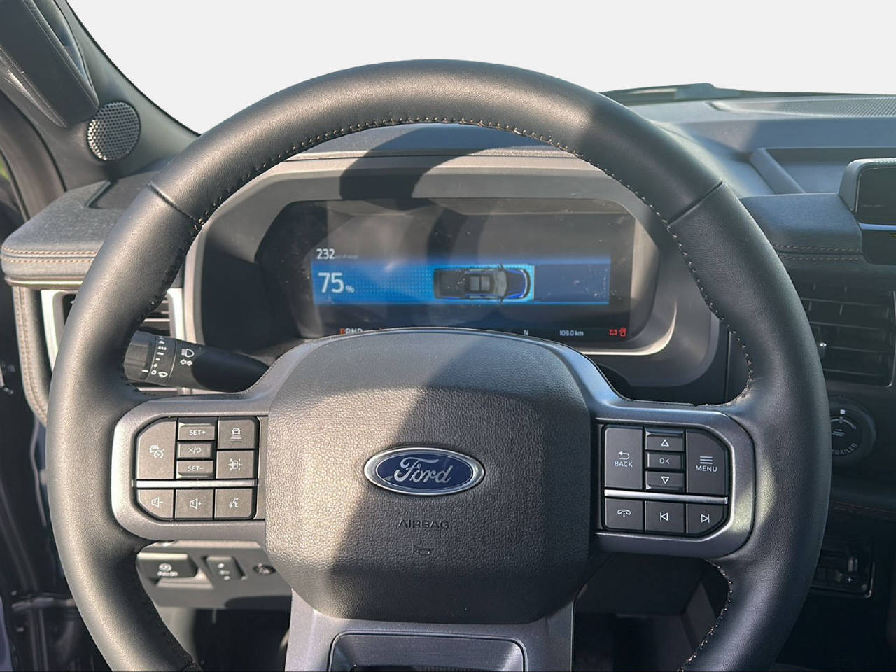 FORD F-150 Lightning DKab.Pick-up 98 kWh Lariat Launch Edition-image-10