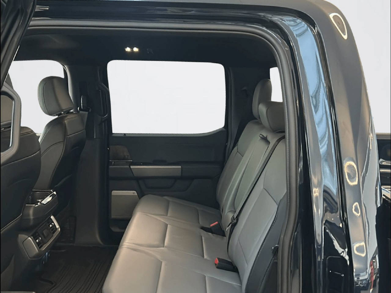 FORD F-150 Lightning DKab.Pick-up 98 kWh Lariat Launch Edition-image-16