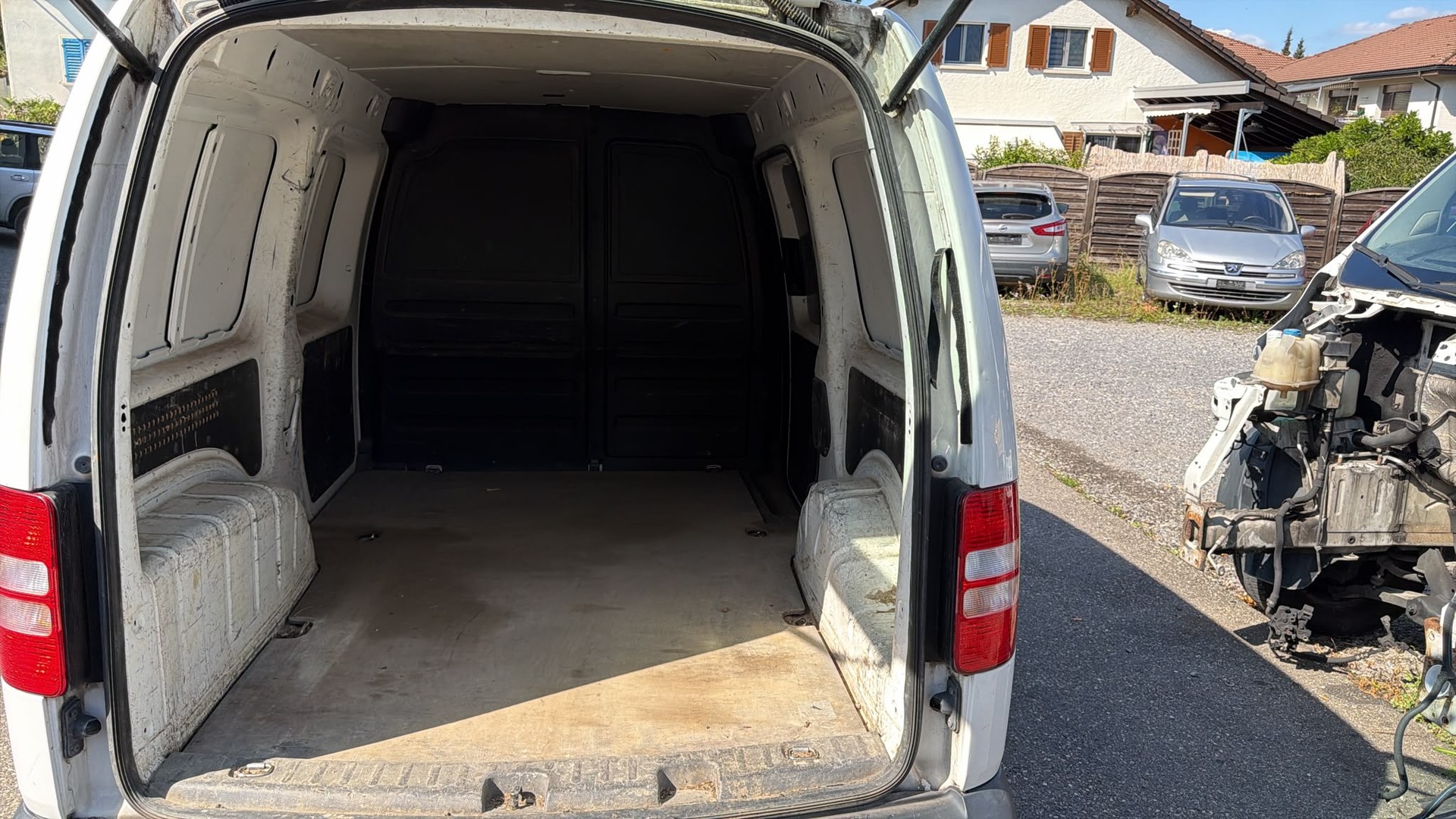 VW Caddy Maxi 1.6 TDI-image-3