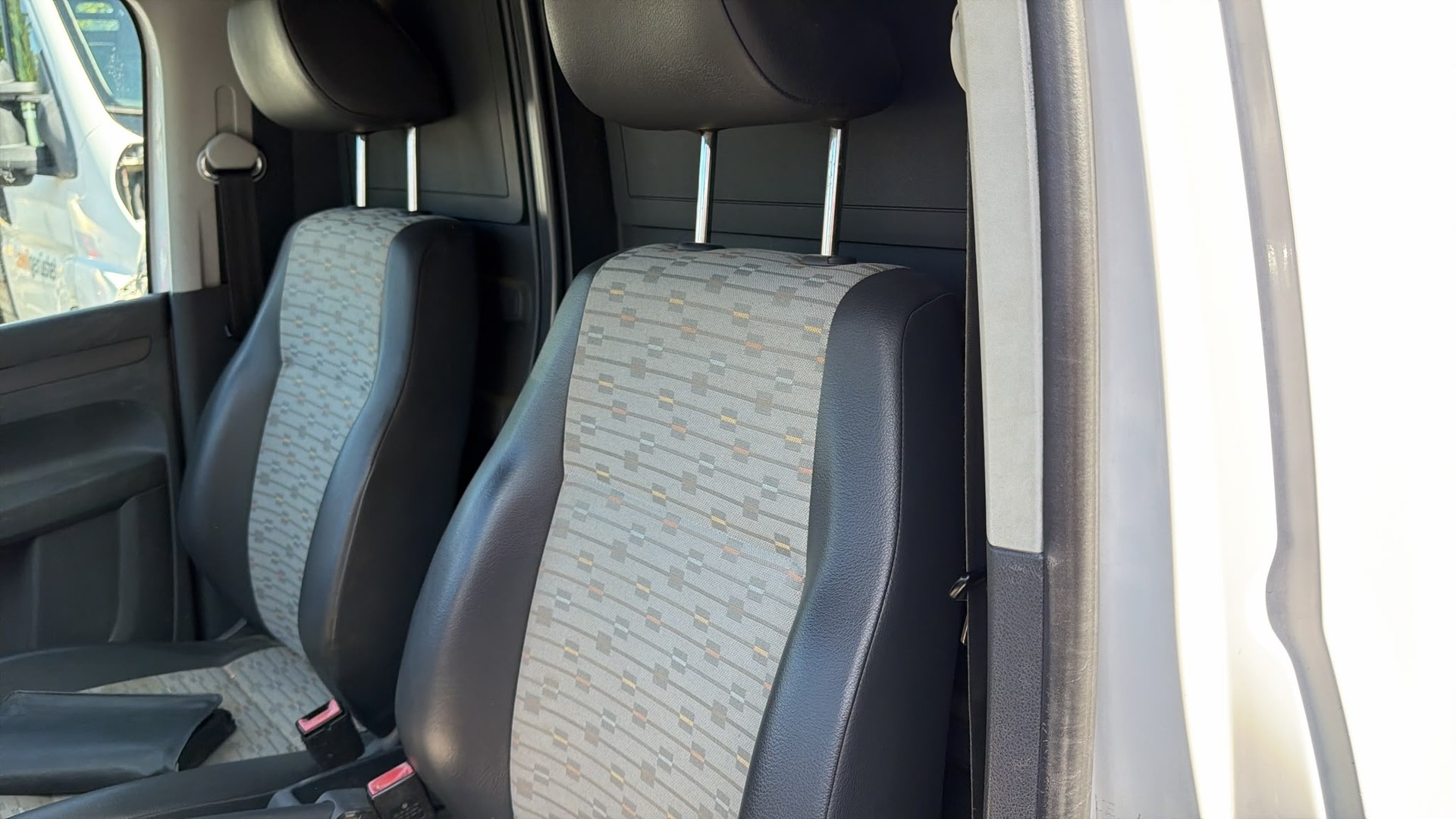 VW Caddy Maxi 1.6 TDI-image-7
