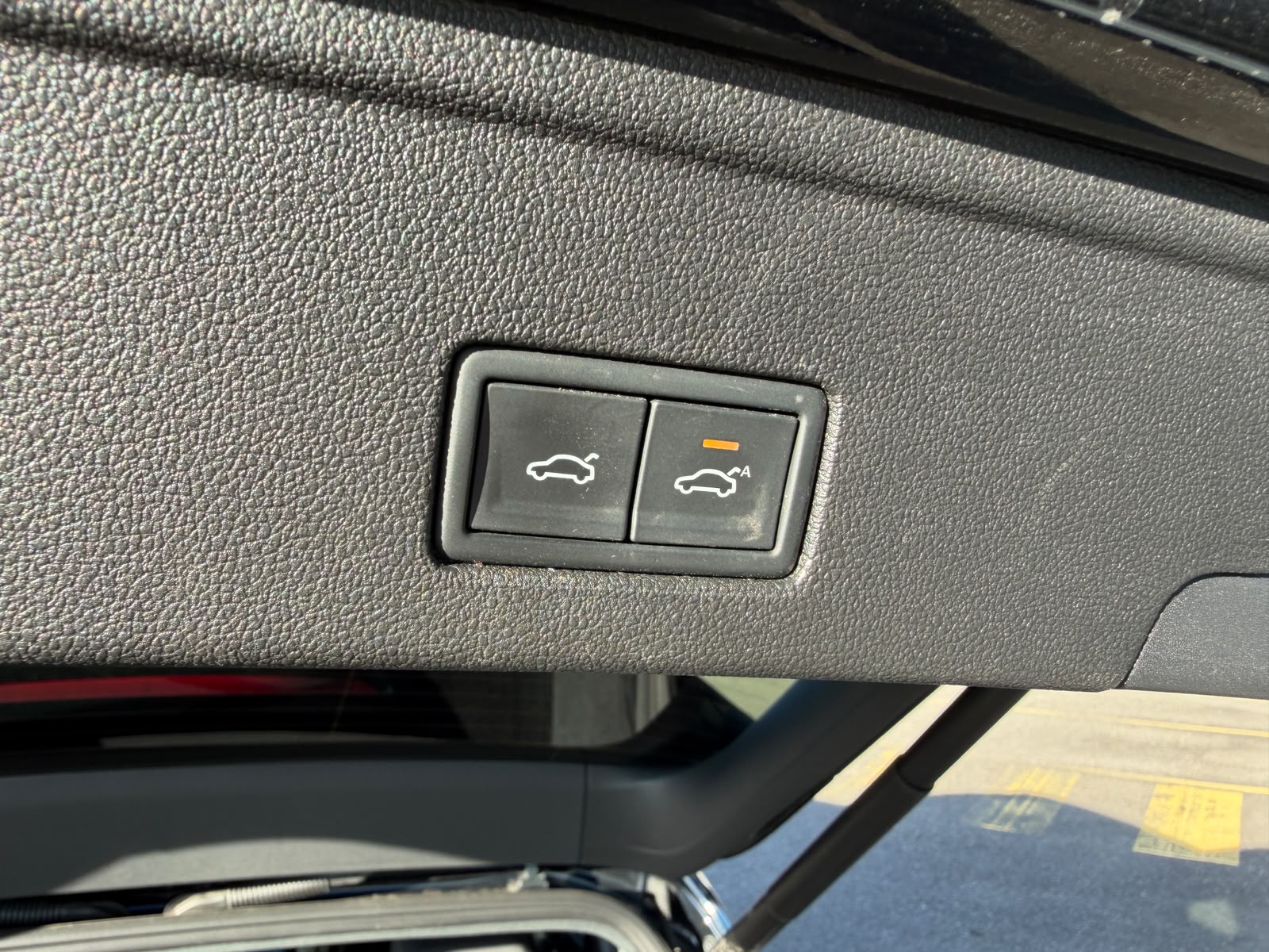 VW Touareg 3.0 TSI eHybrid R Tiptronic-image-31