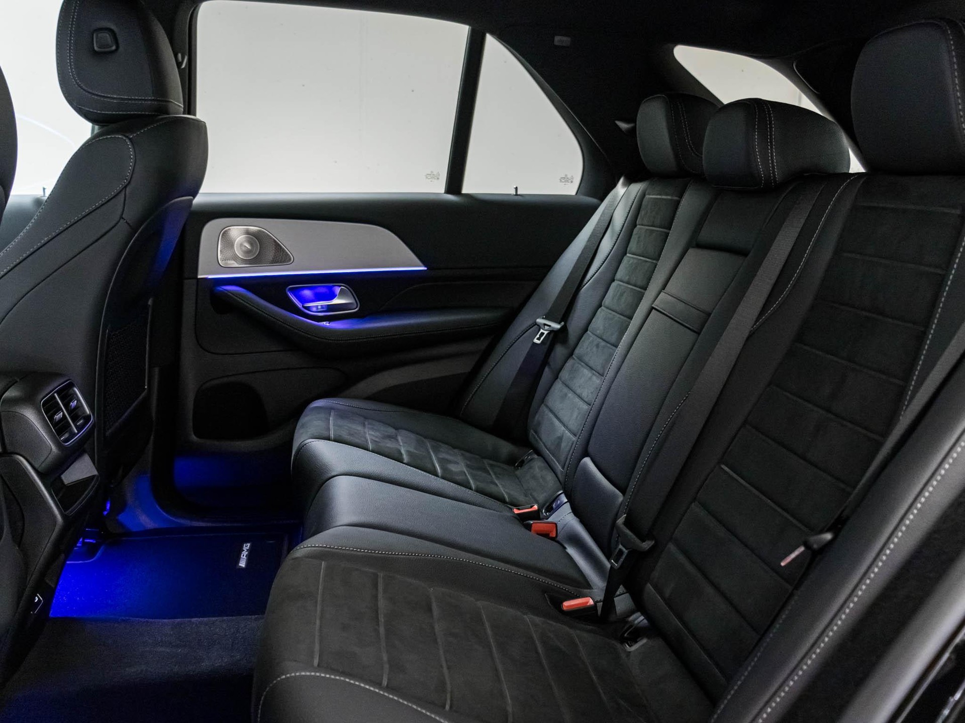 MERCEDES-BENZ GLE 300 d 4MATIC-image-7