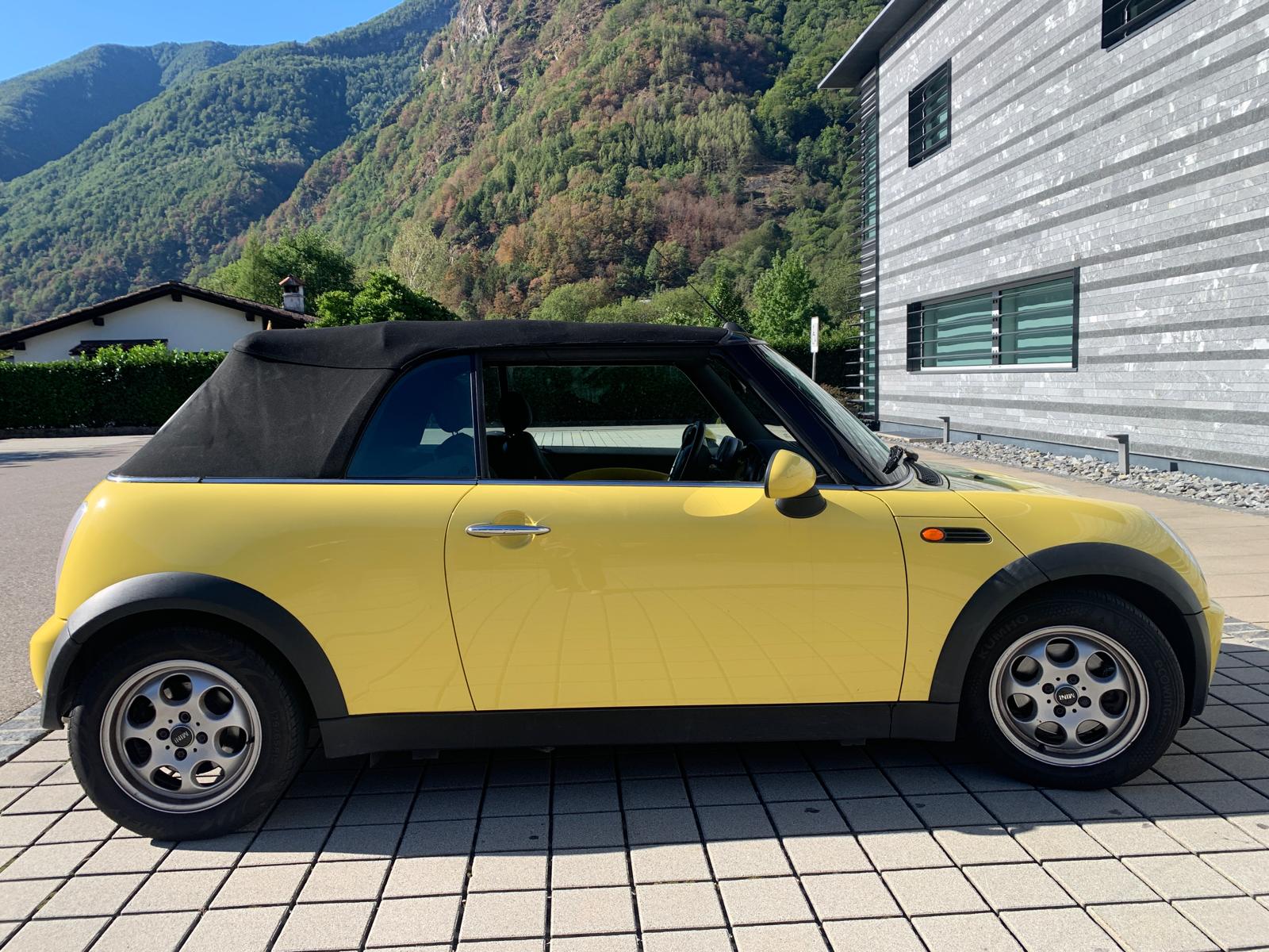 MINI 1.6i Cooper-image-2