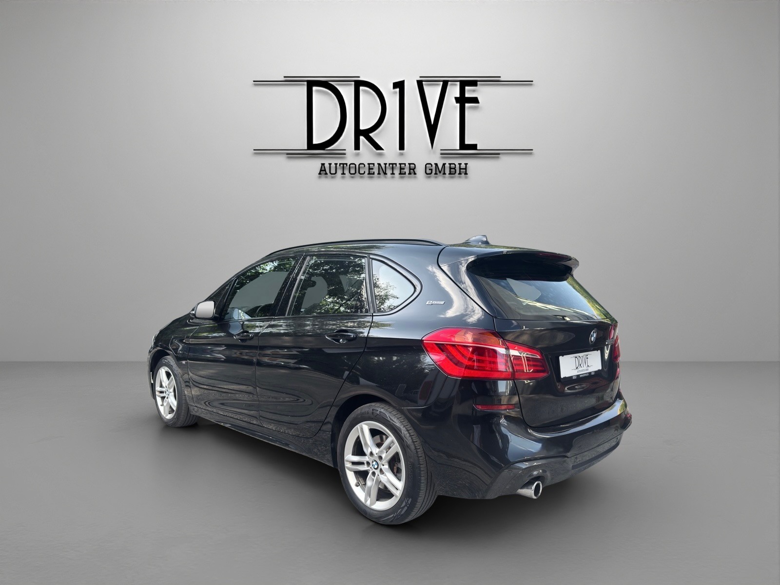 BMW 225xe iPerformance Active Tourer Steptronic M Sport-image-6