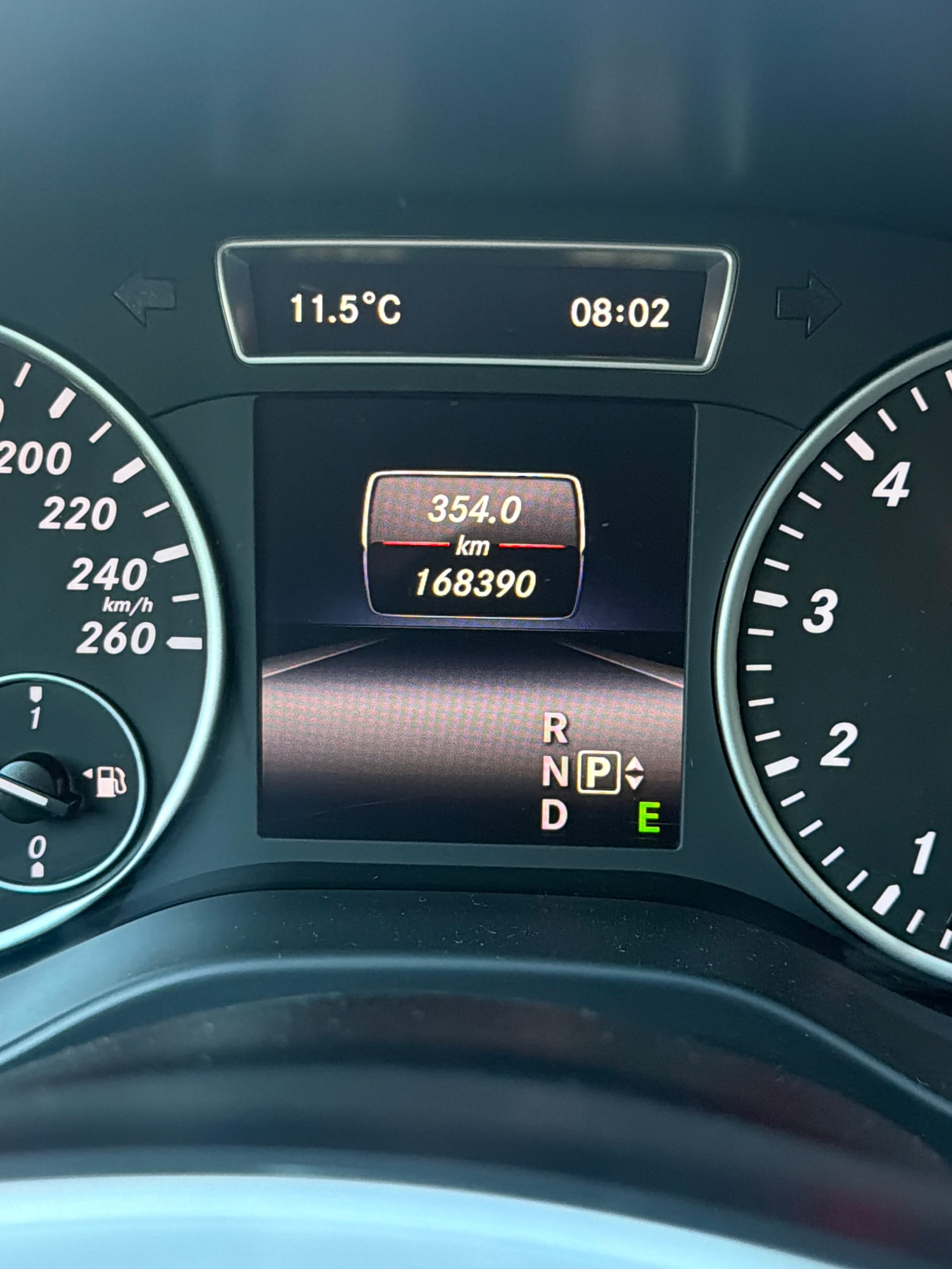MERCEDES-BENZ A 180 Style 7G-DCT-image-3
