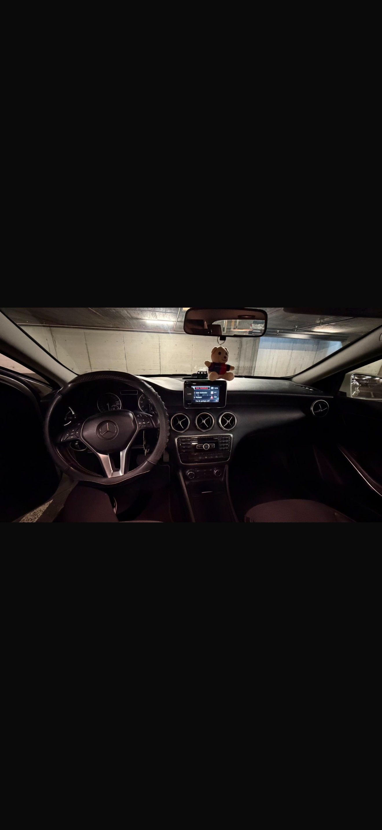 MERCEDES-BENZ A 180 Style 7G-DCT-image-4