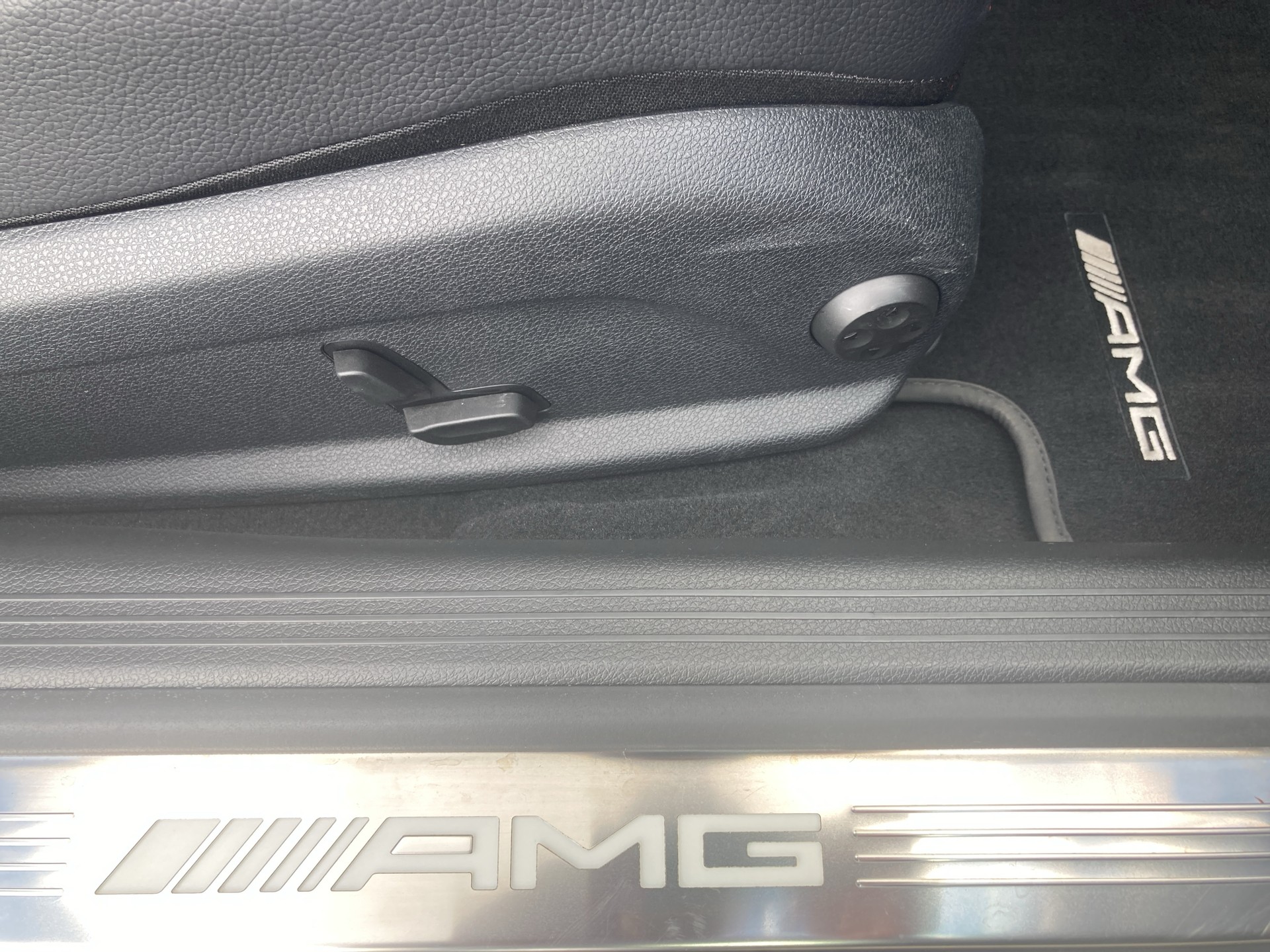 MERCEDES-BENZ C 43 AMG Cabriolet-image-19