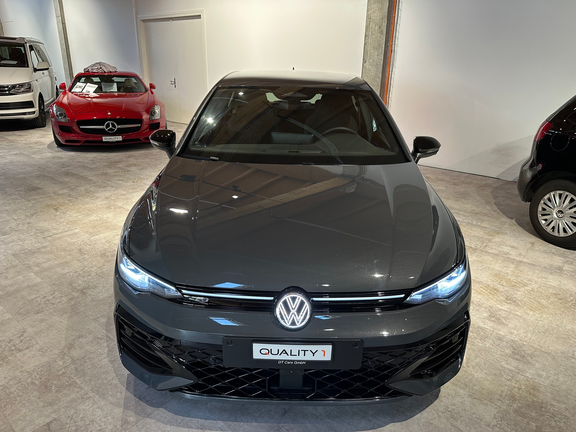 VW Golf 1.5 e TSI mHEV R-Line DSG/Inkl. Werksgarantie und El. AHK (1500 kg)-image-1