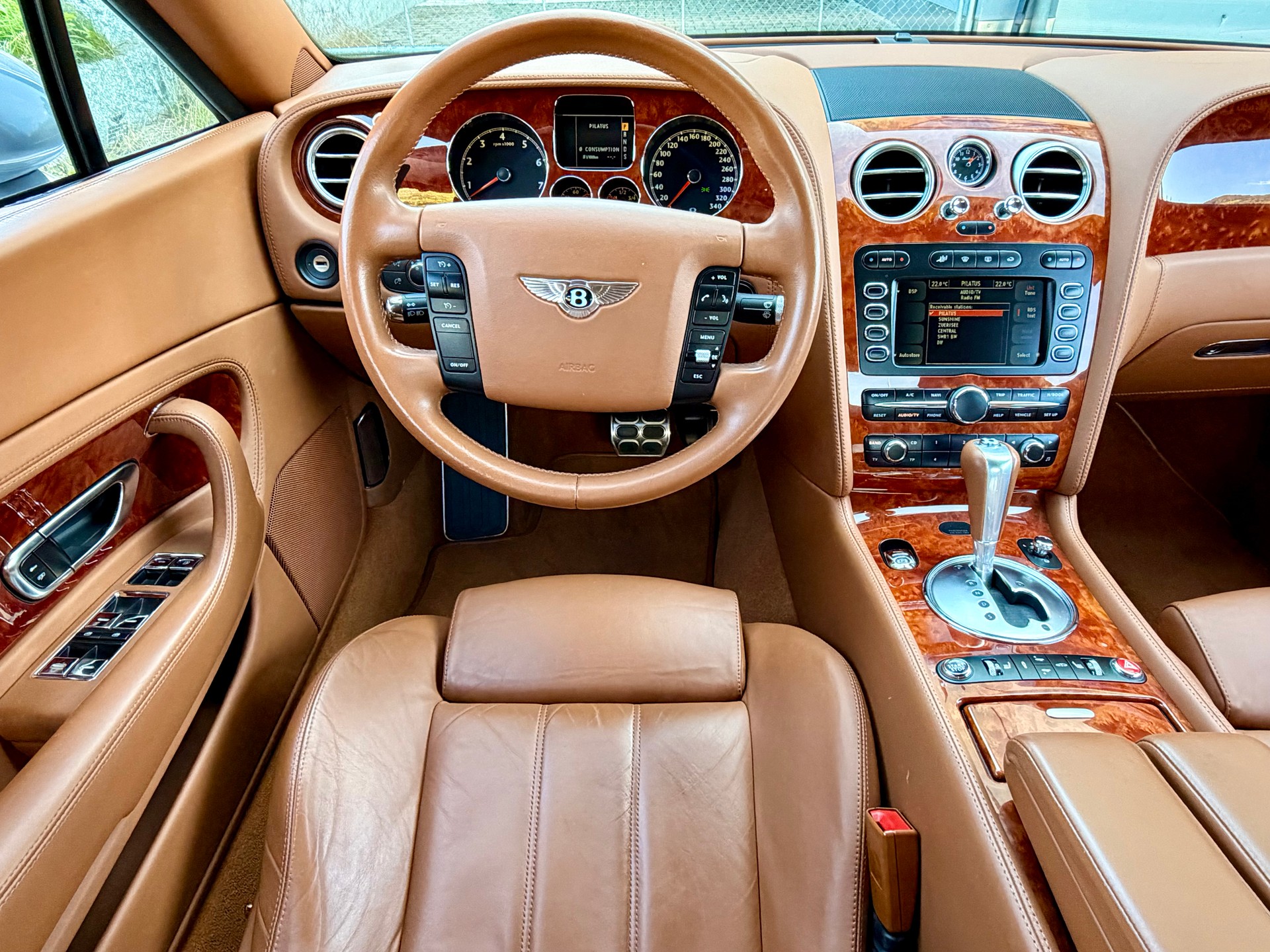 BENTLEY Continental GT 6.0-image-12