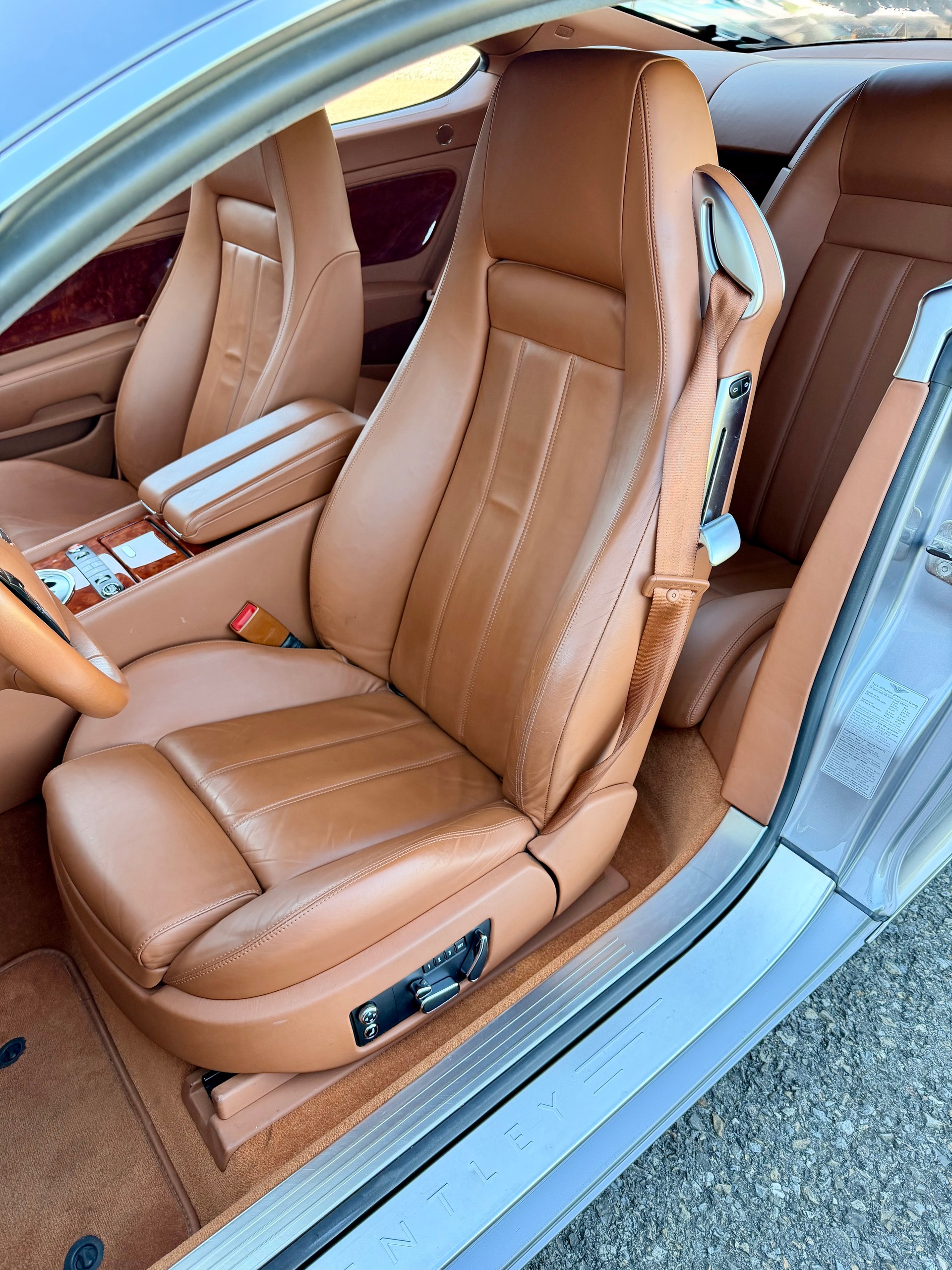BENTLEY Continental GT 6.0-image-10