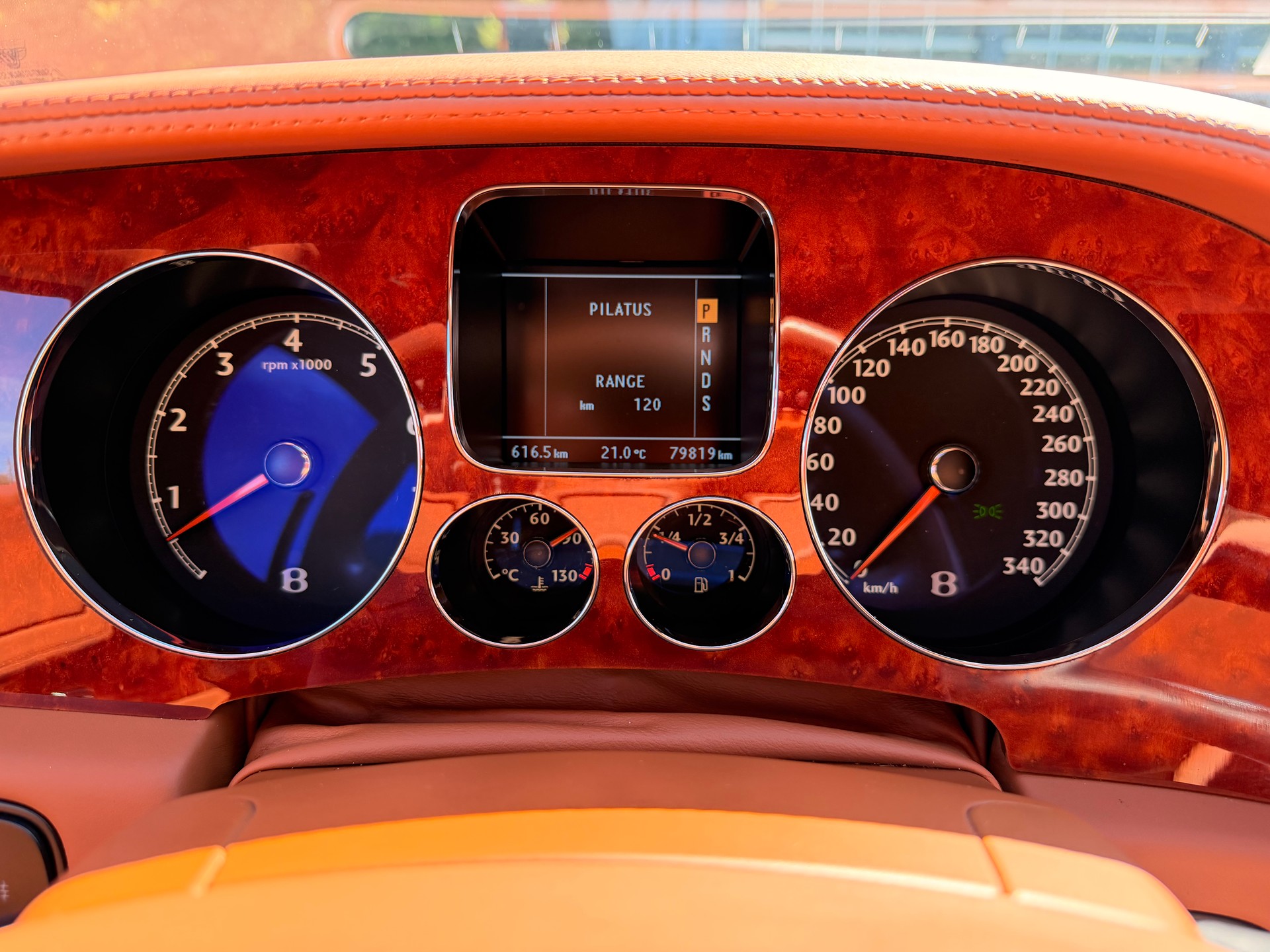 BENTLEY Continental GT 6.0-image-18