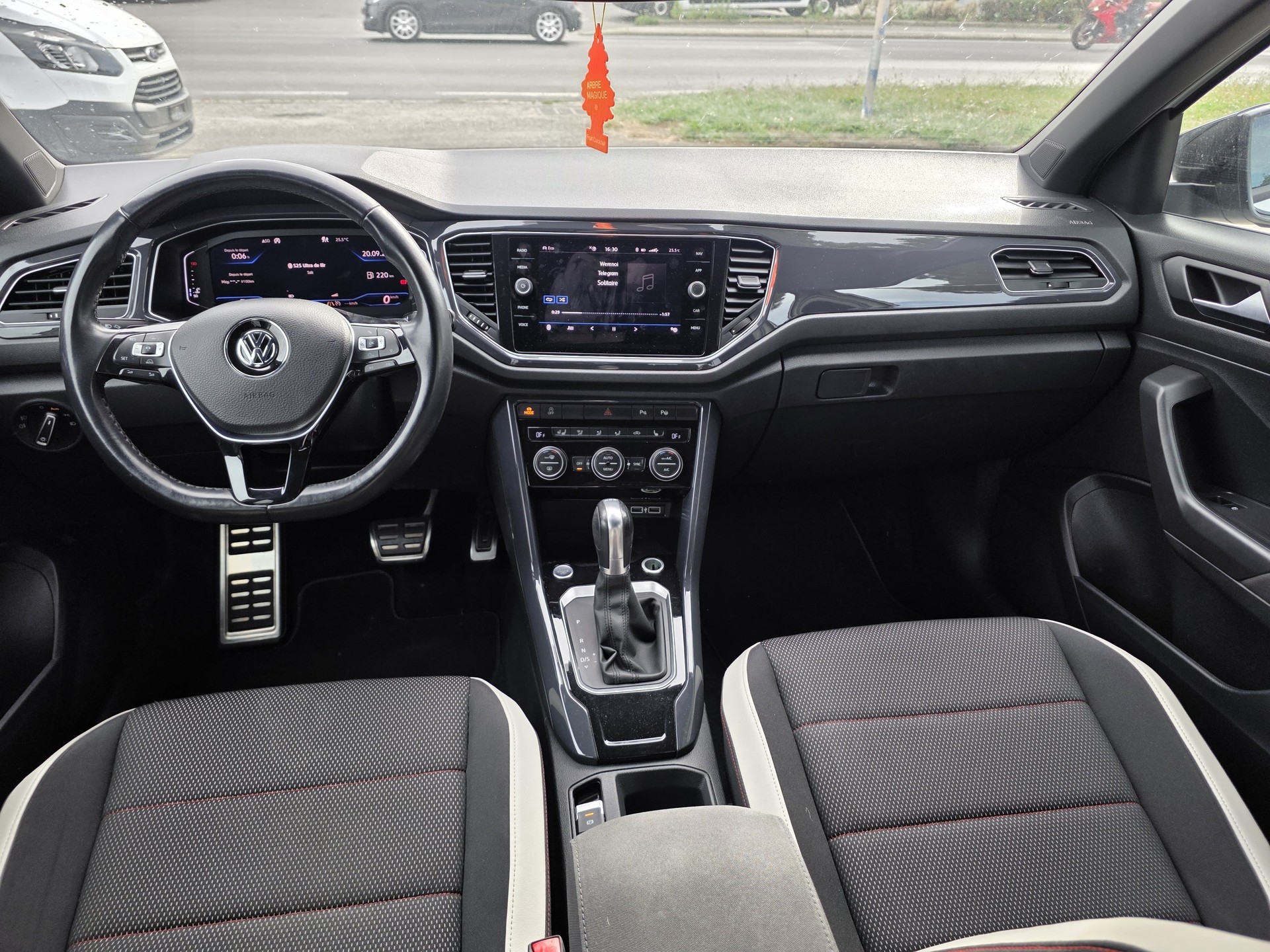 VW T-Roc 1.5 TSI EVO Advance DSG-image-9