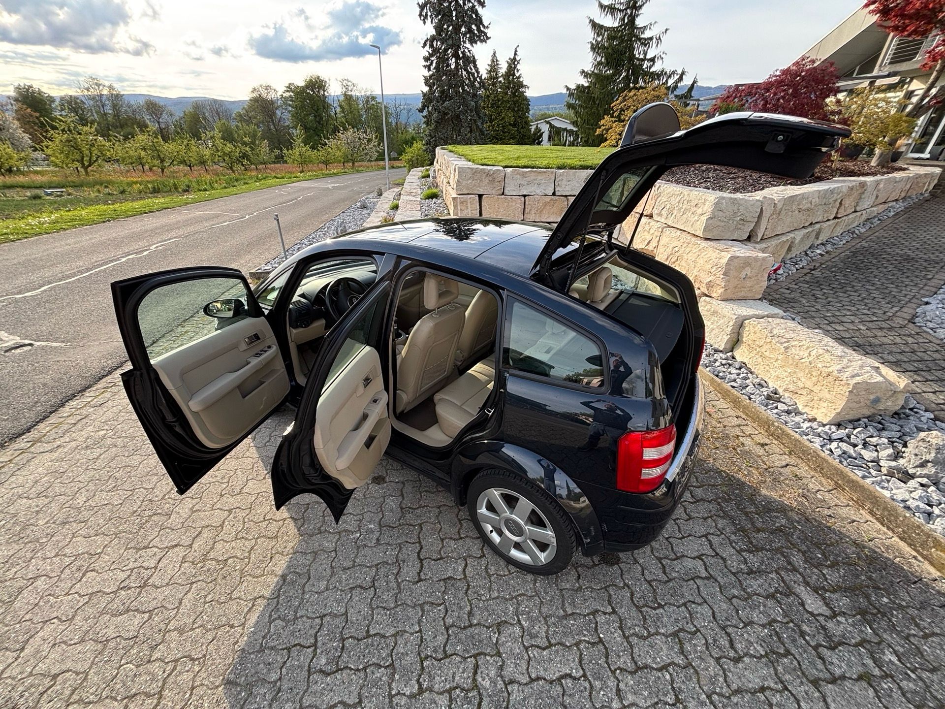 AUDI 1.4 75-image-2