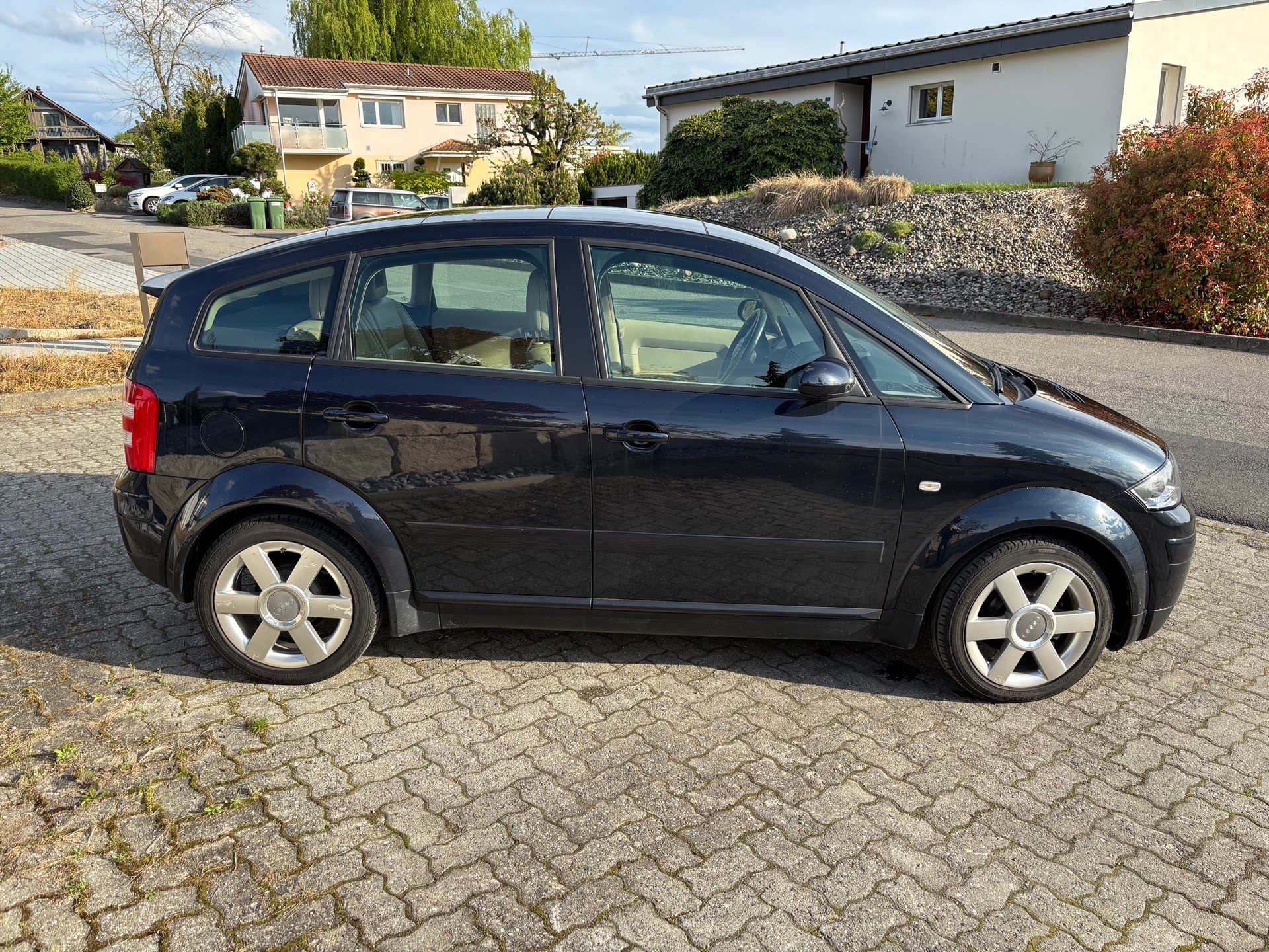 AUDI 1.4 75-image-3
