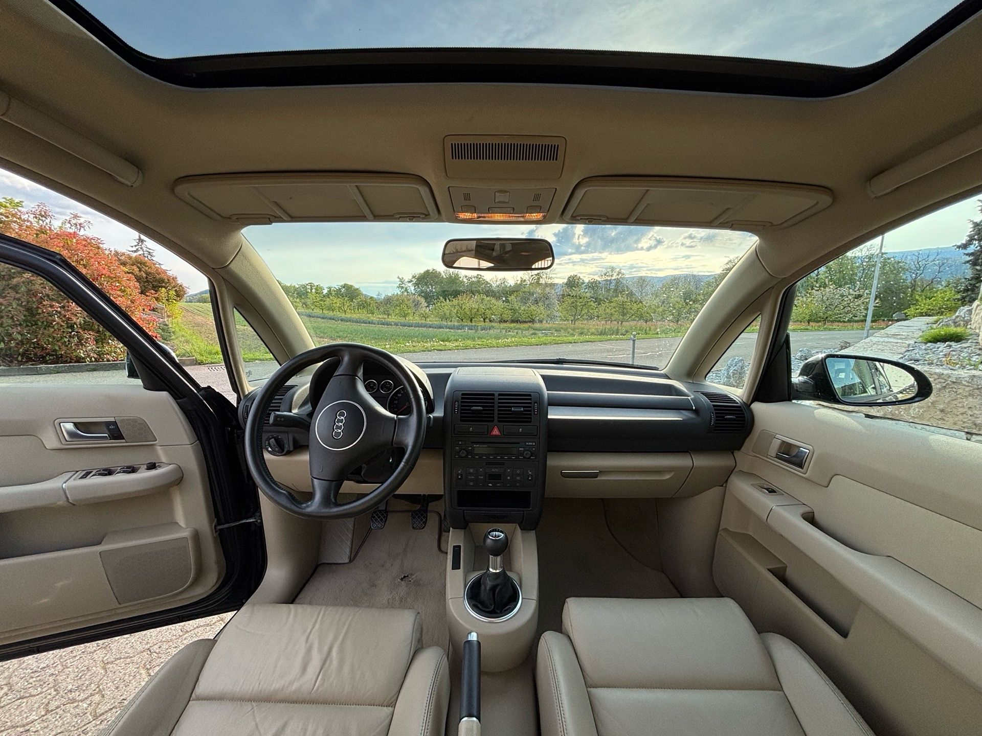 AUDI 1.4 75-image-1