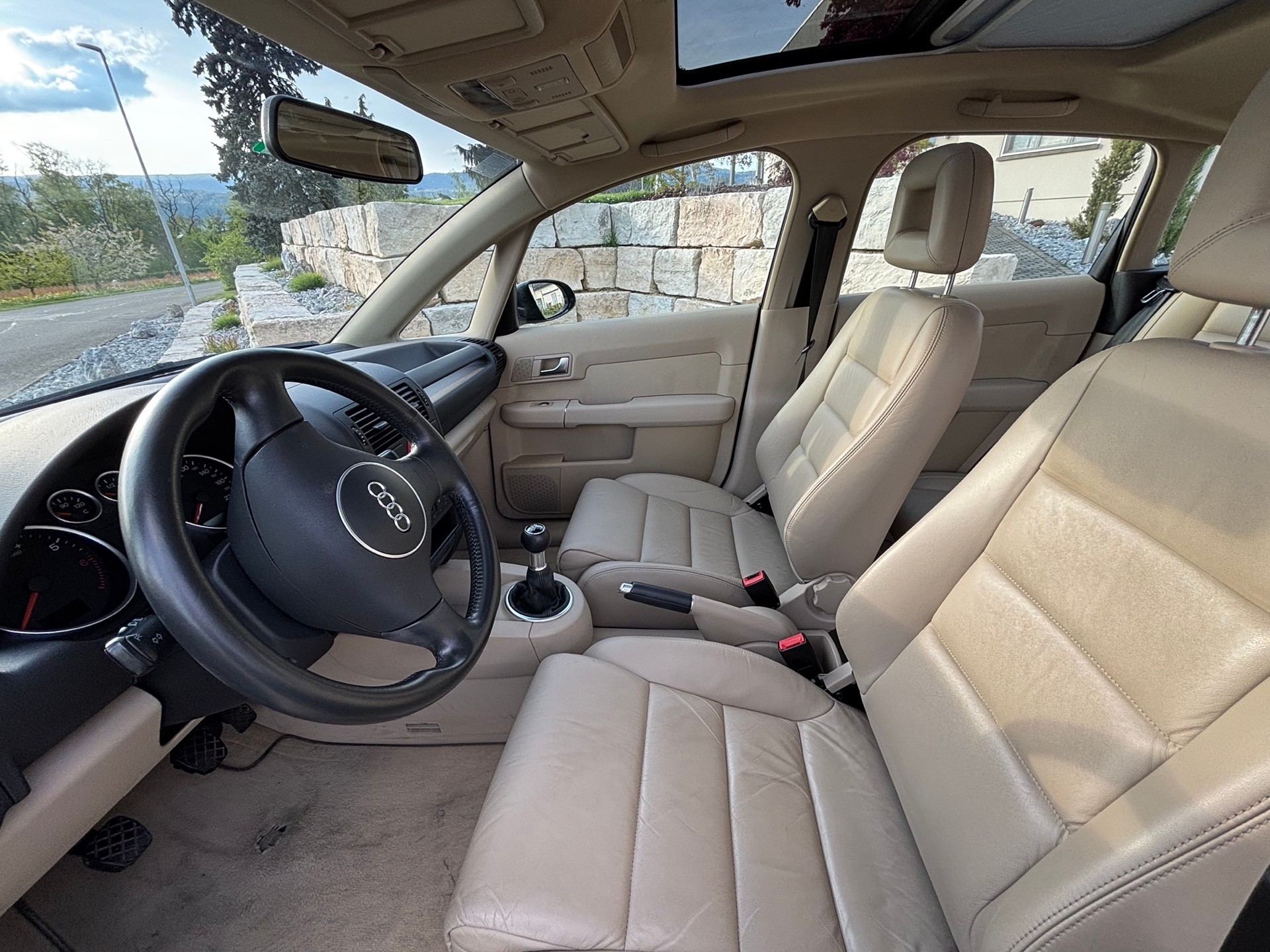 AUDI 1.4 75-image-4