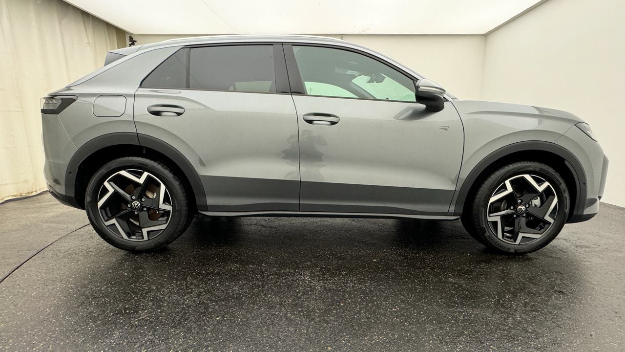 VW T-Roc 1.5 eTSI mHEV R-Line DSG-image-1