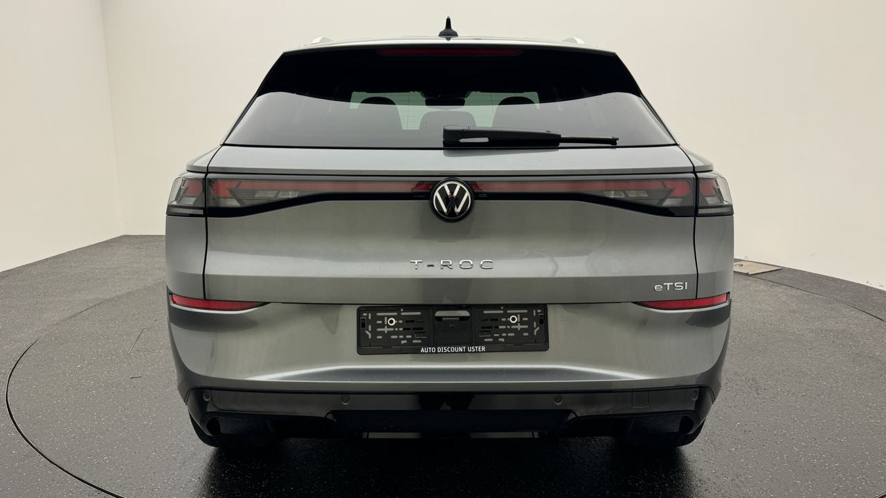 VW T-Roc 1.5 eTSI mHEV R-Line DSG-image-3