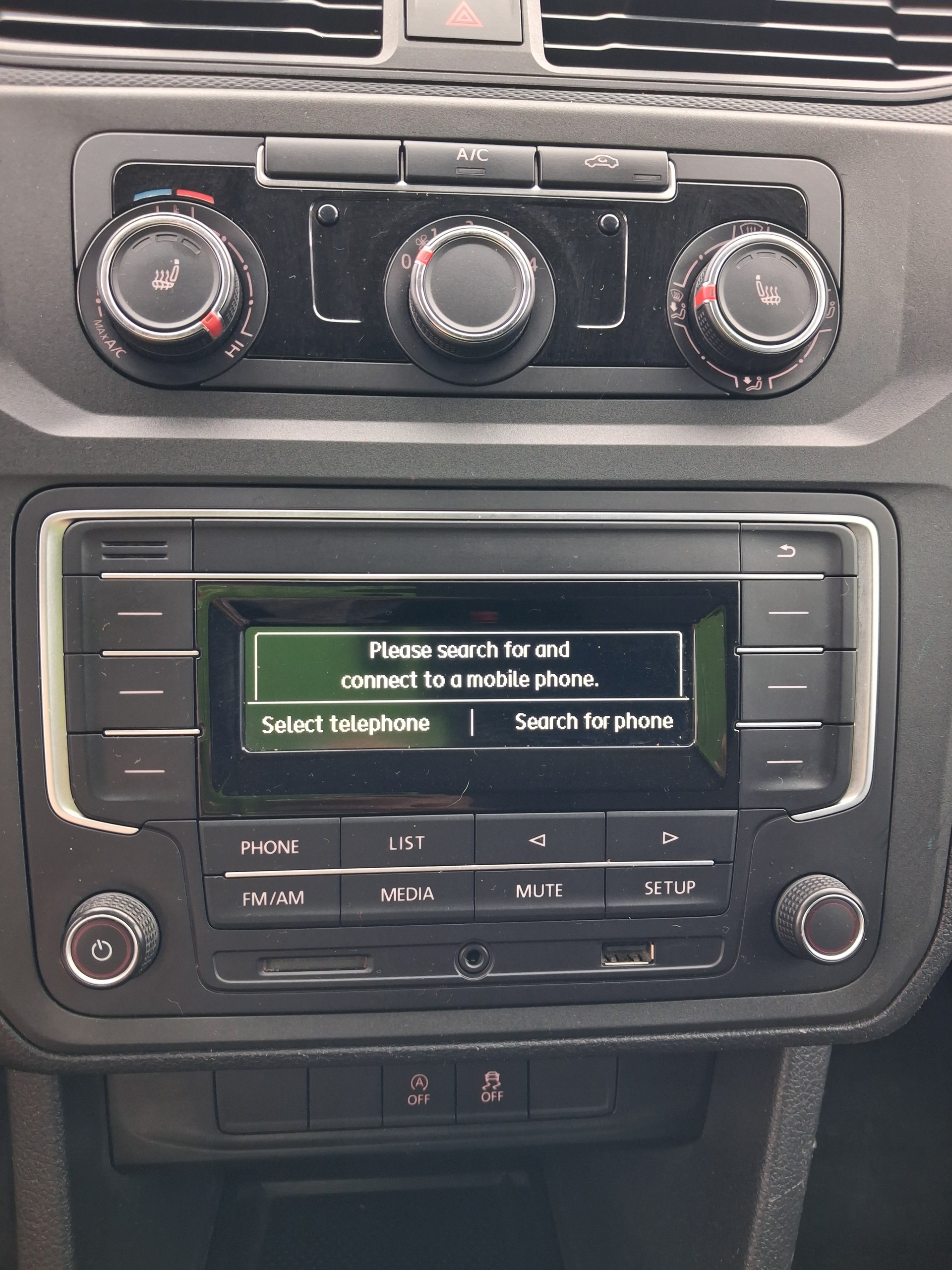 VW Caddy 2.0TDI 4Motion BlueMotion Technology-image-9