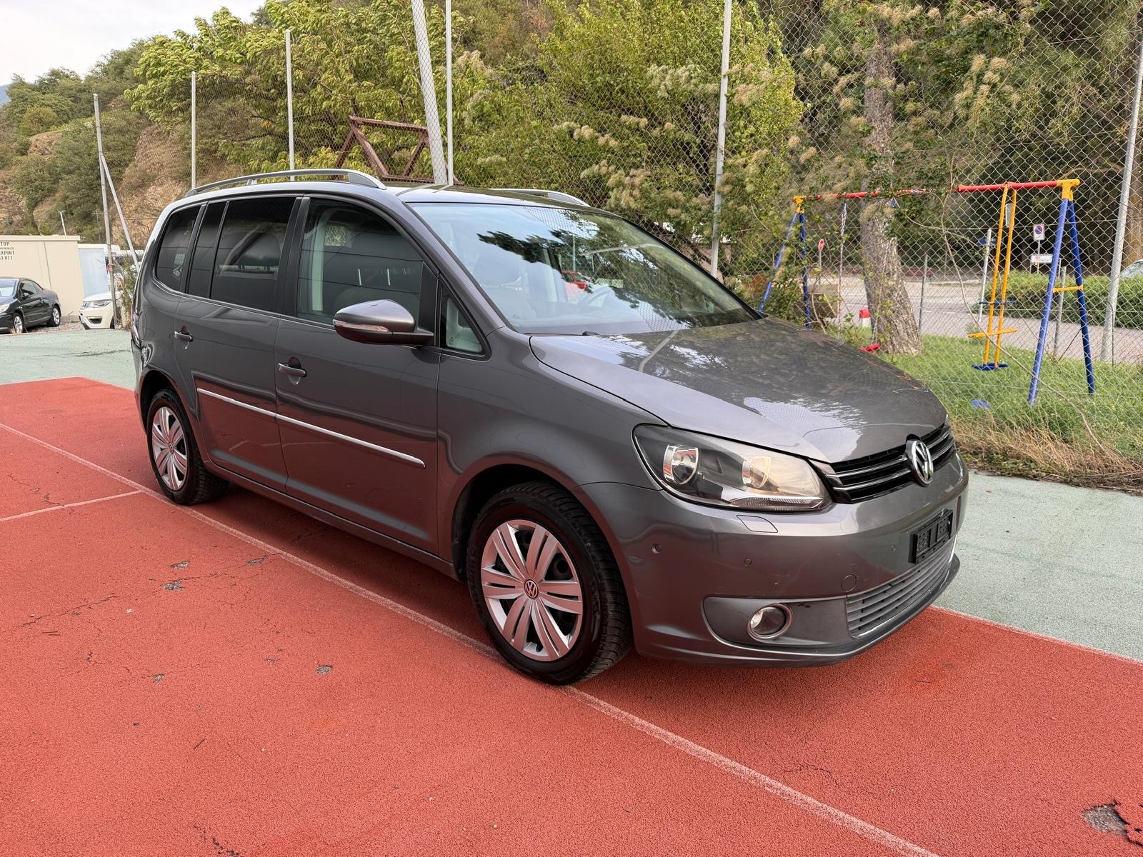 VW Touran 1.4 TSI Trendline-image-1