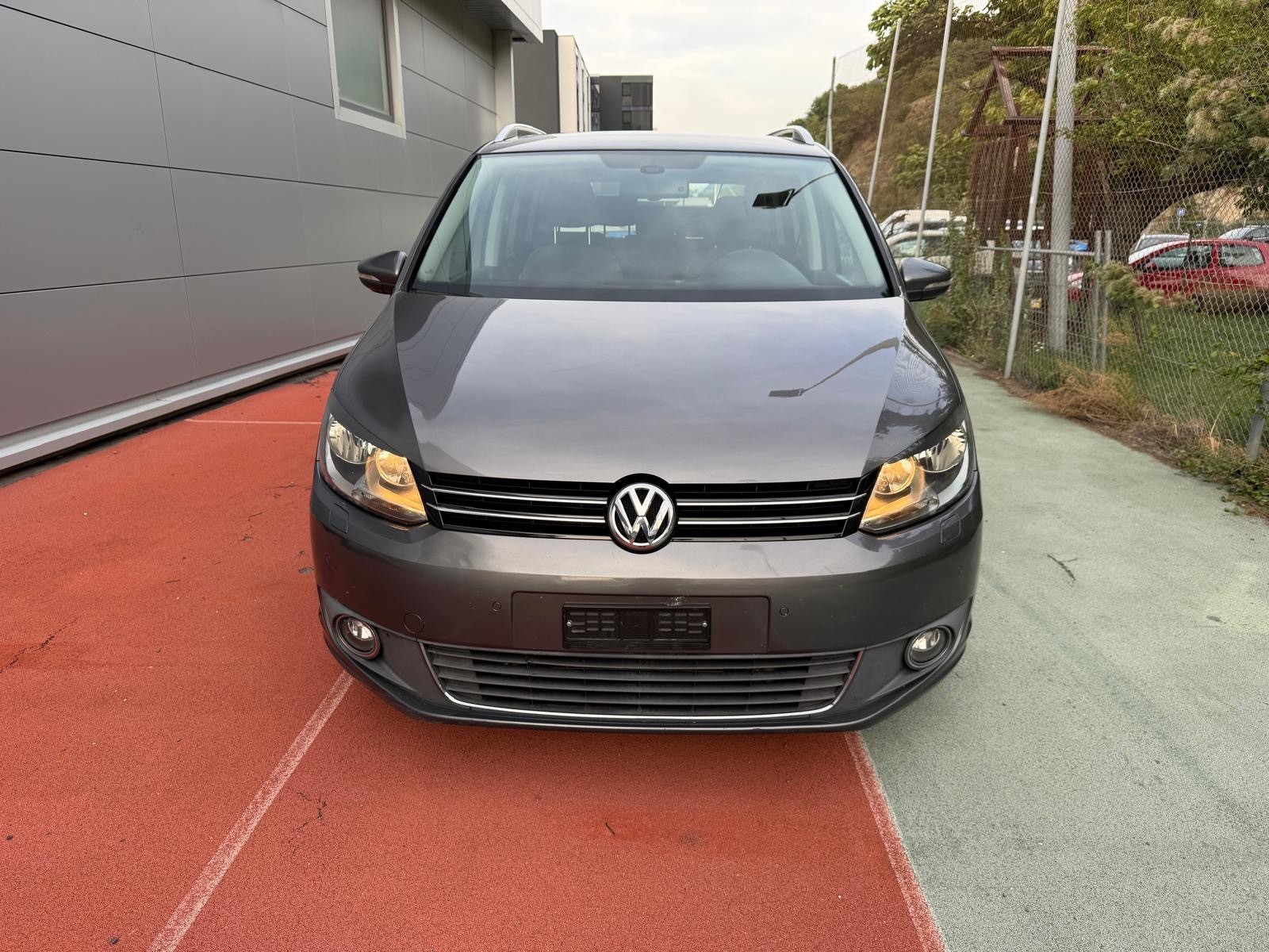 VW Touran 1.4 TSI Trendline-image-2
