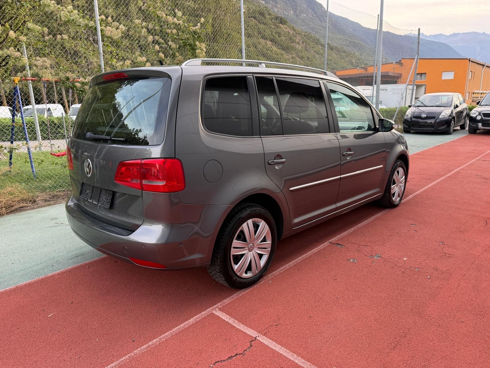 VW Touran 1.4 TSI Trendline-image-4