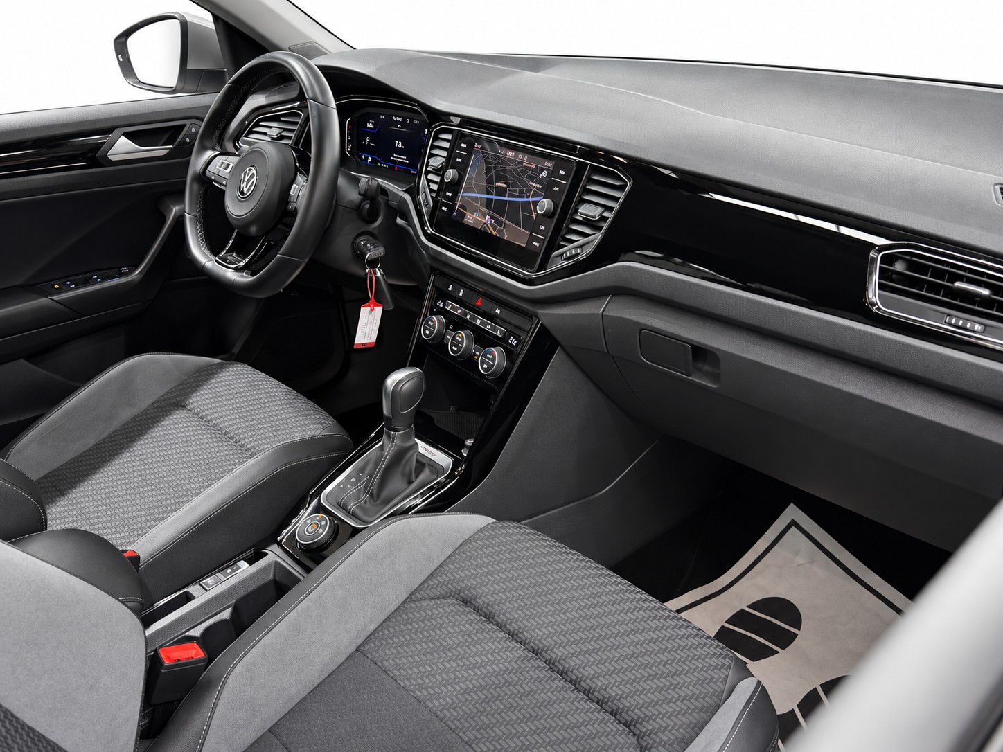 VW T-Roc 2.0 TSI R DSG 4Motion * Anhängerkupplung *-image-9