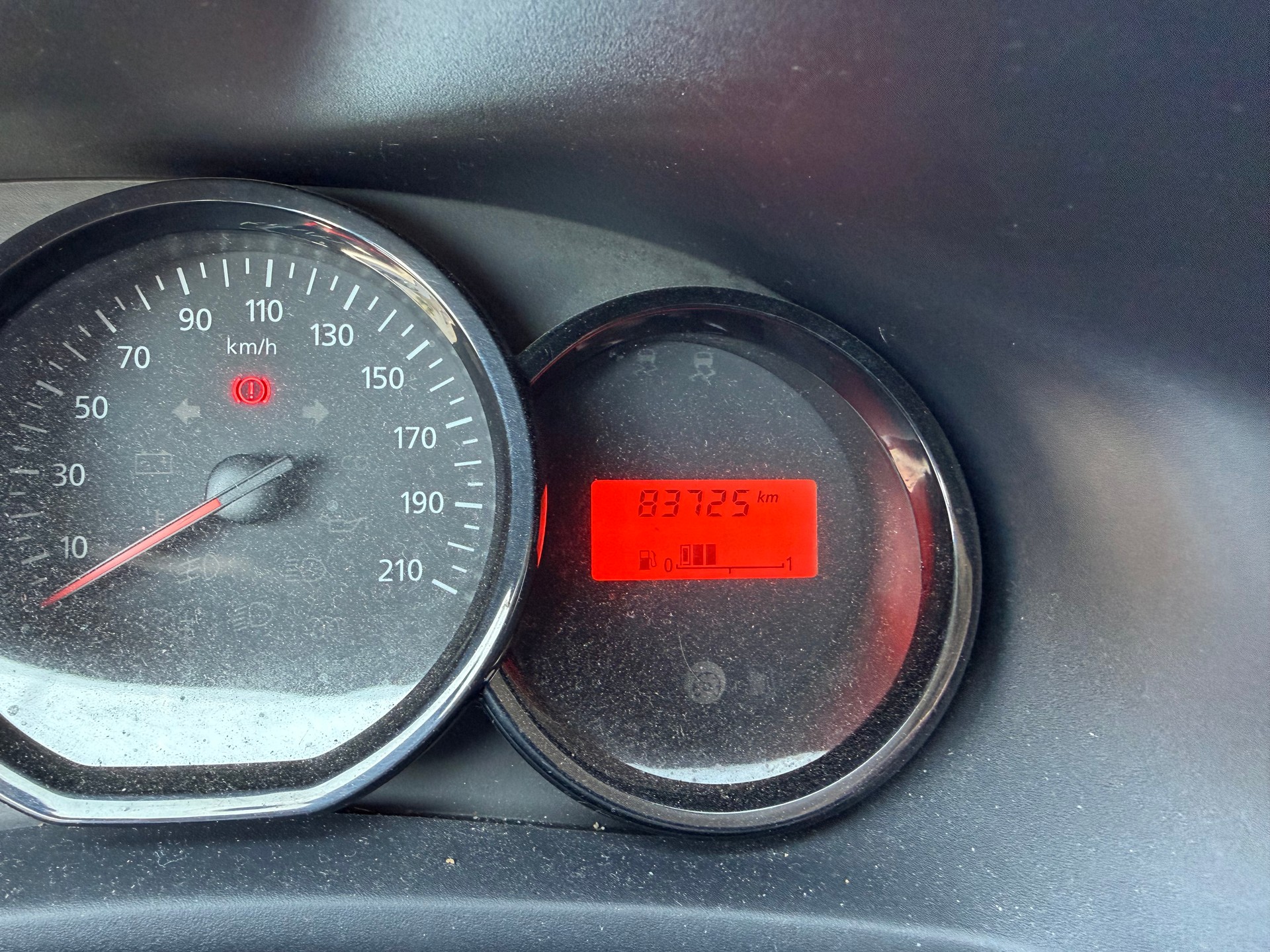 DACIA Sandero 1.2 Celebration-image-12