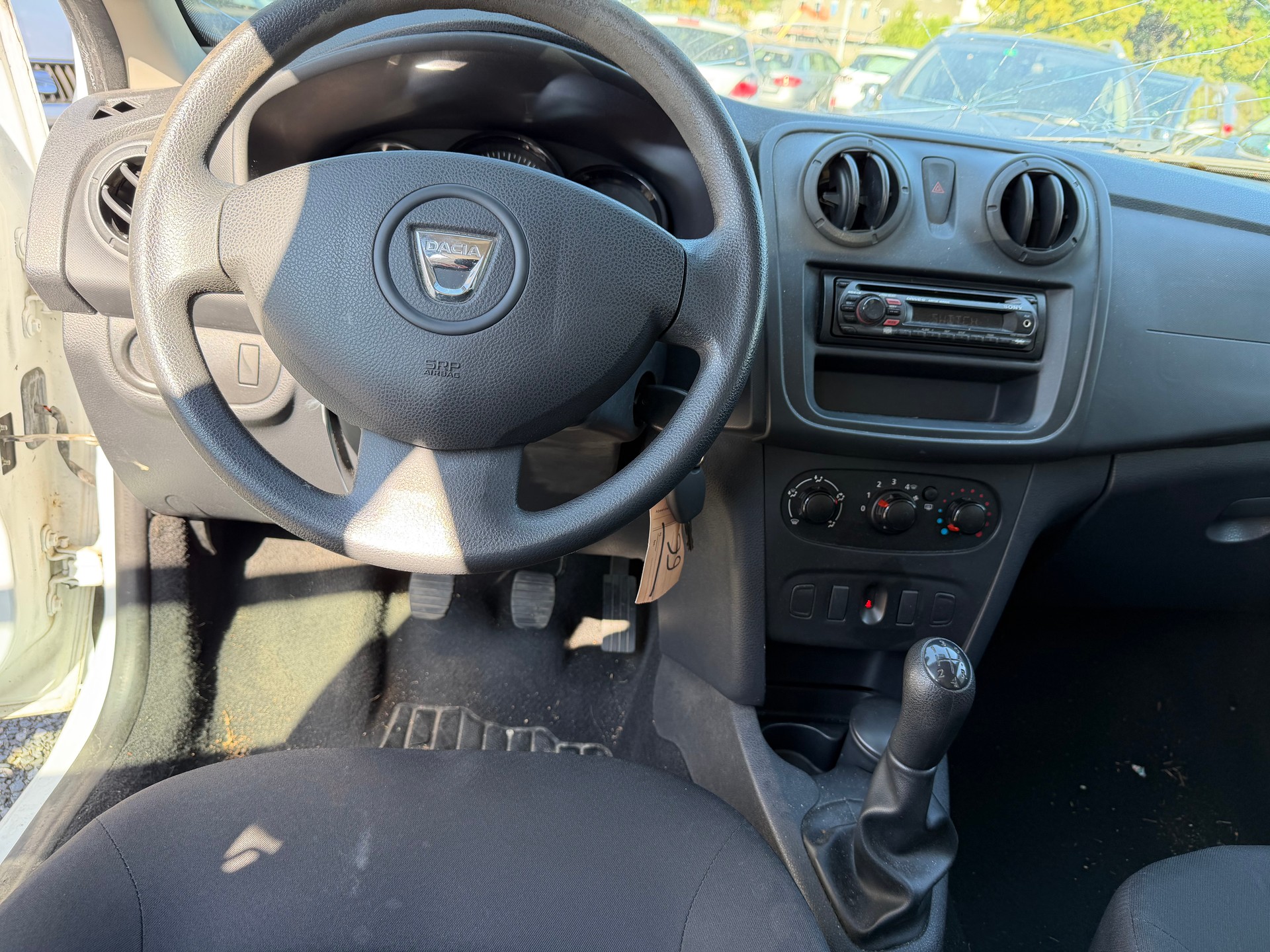 DACIA Sandero 1.2 Celebration-image-8