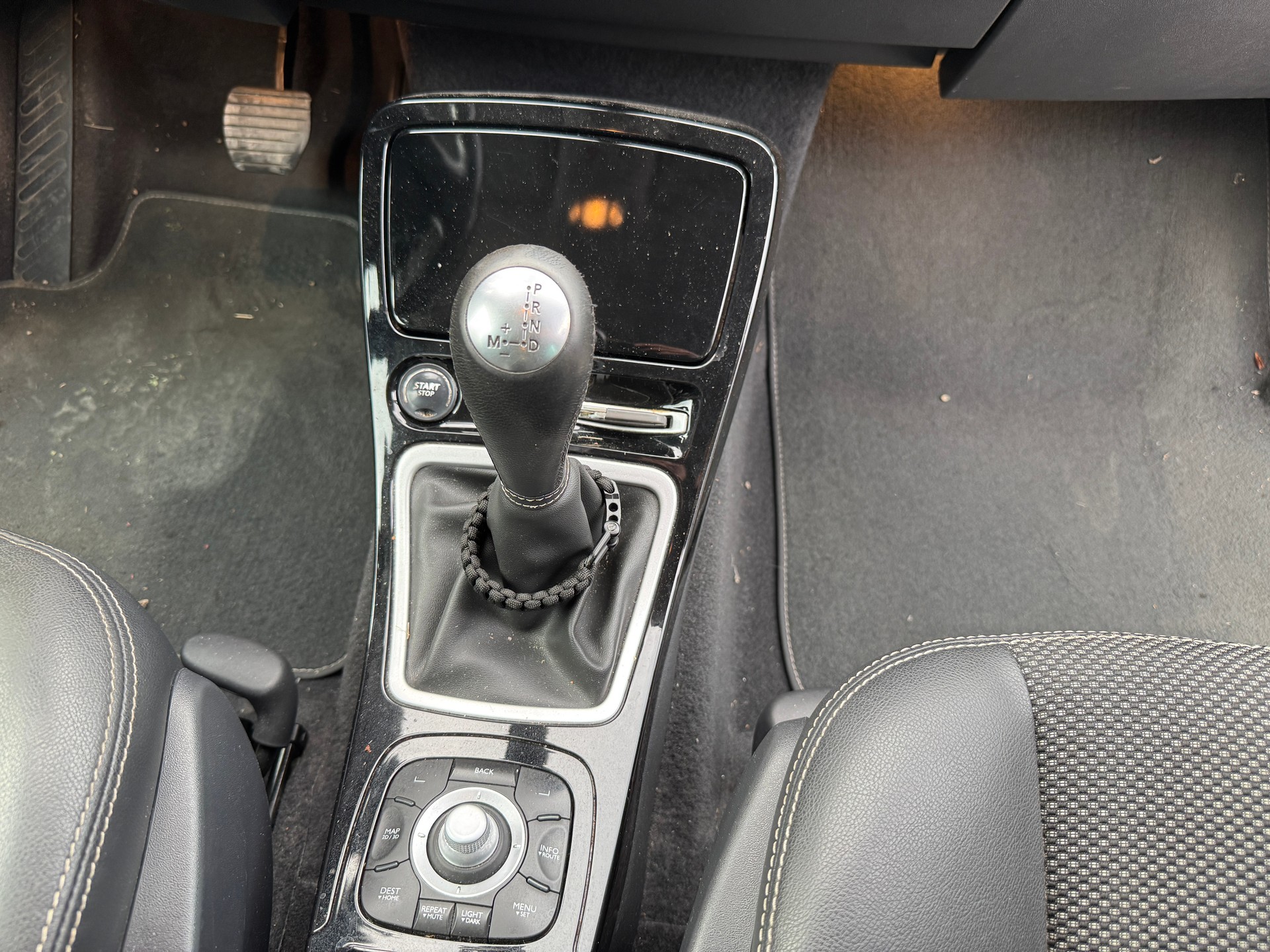 RENAULT Grand Espace 2.0 dCi Dynamic Automatic **7Platz**-image-9