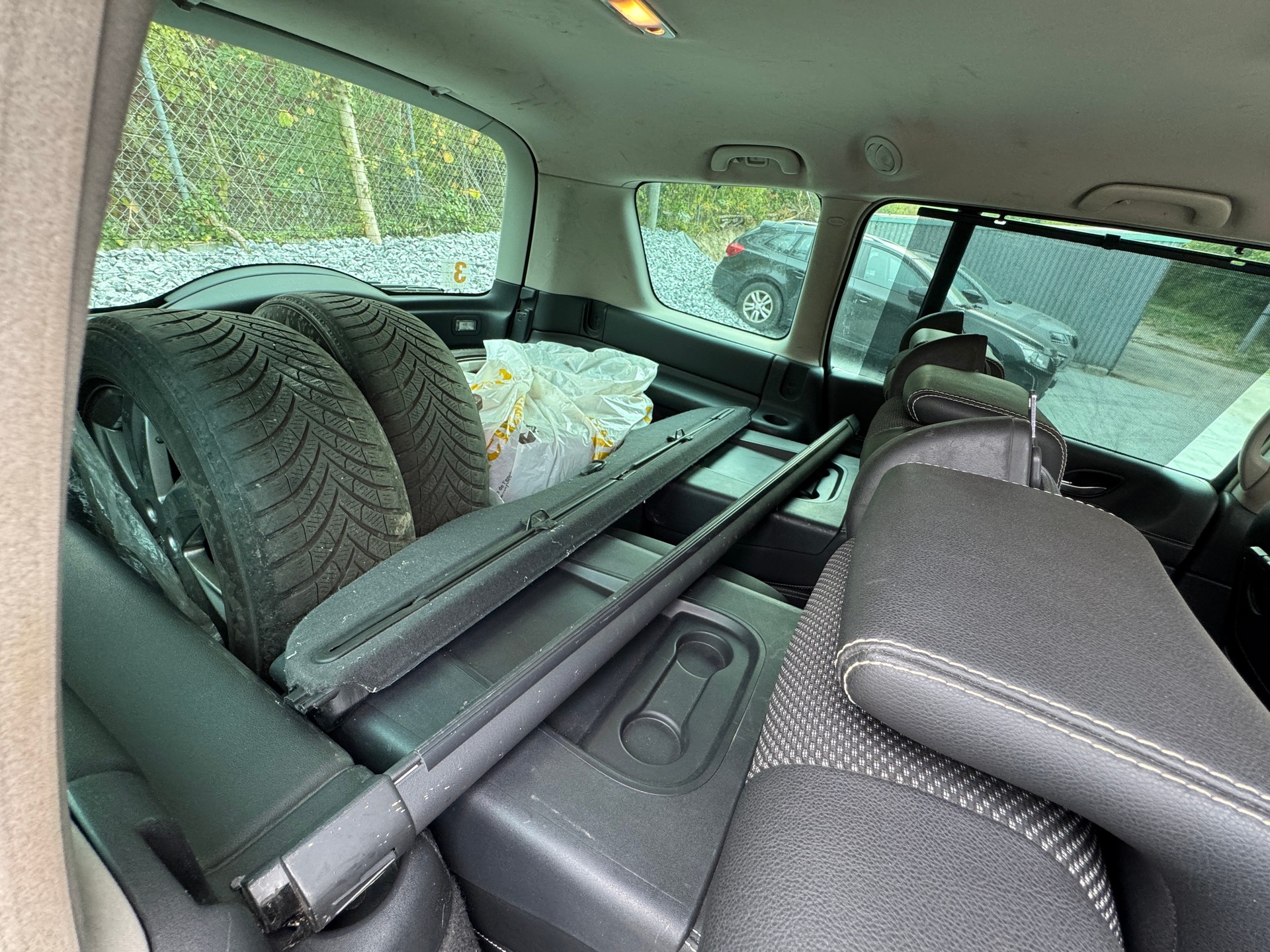 RENAULT Grand Espace 2.0 dCi Dynamic Automatic **7Platz**-image-12