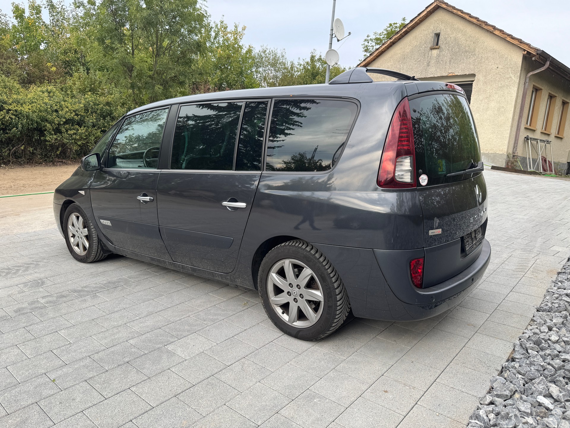 RENAULT Grand Espace 2.0 dCi Dynamic Automatic **7Platz**-image-2