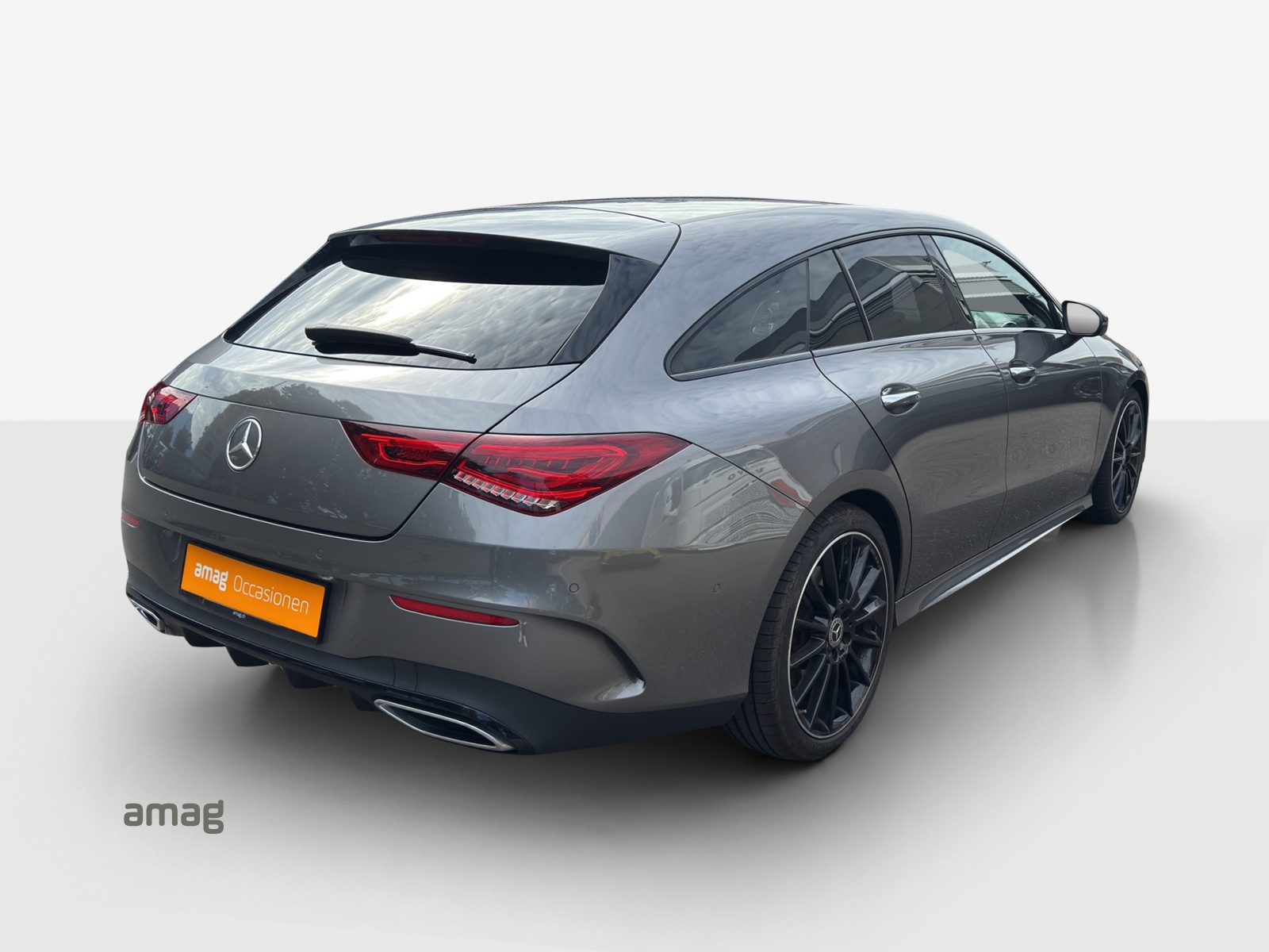 MERCEDES-BENZ CLA Shooting Brake 250 4Matic 7G-DCT AMG Line-image-4