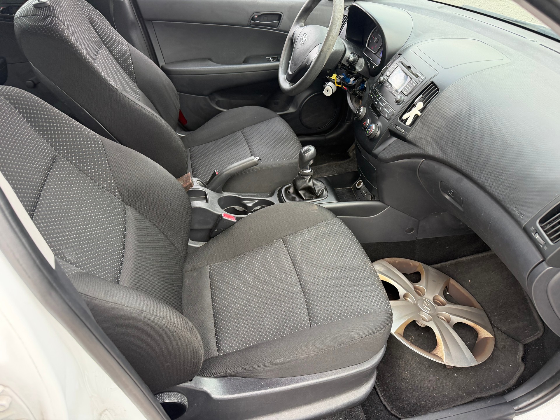 HYUNDAI i30 1.4 Comfort-image-8