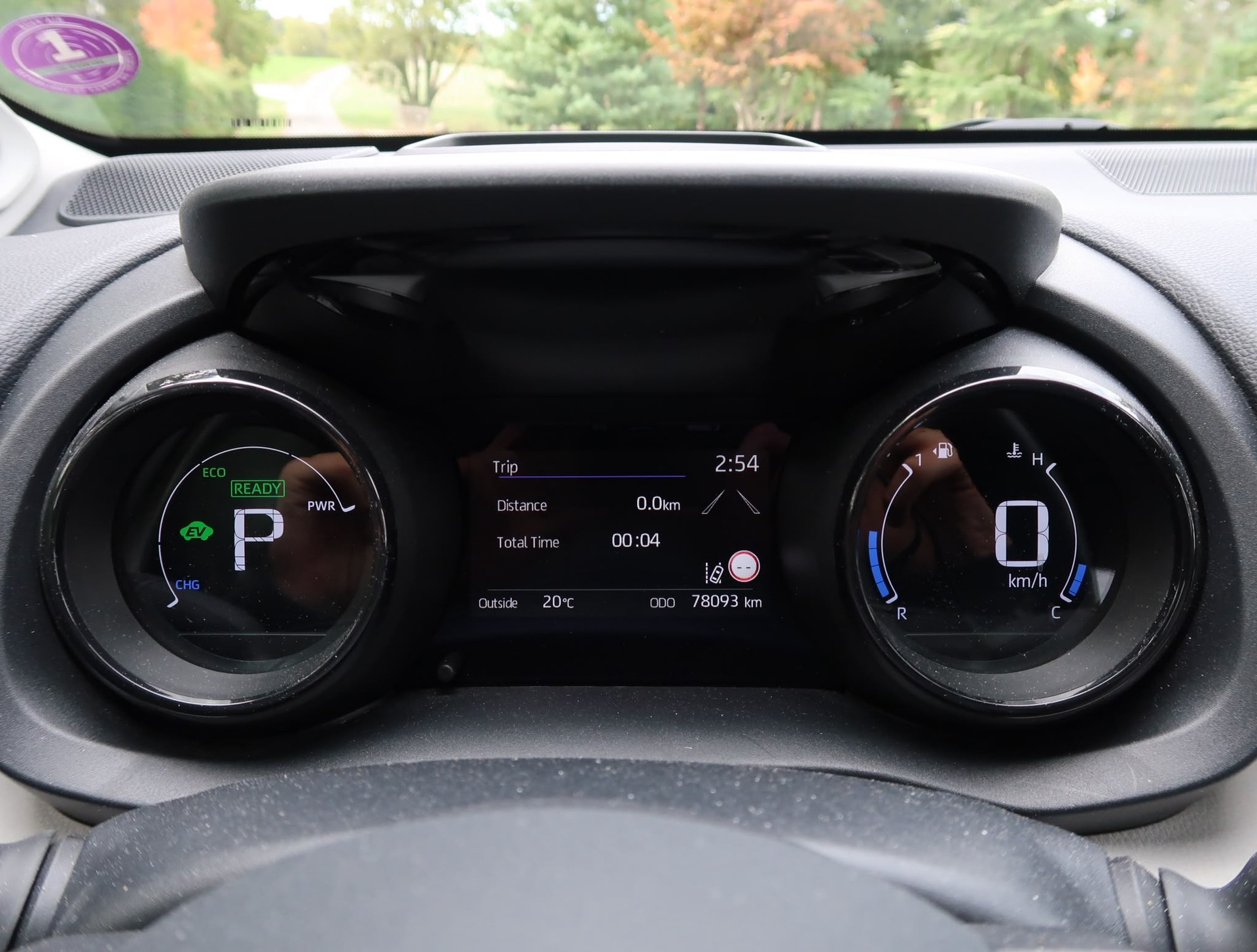 TOYOTA Yaris 1.5 Premium e-CVT-image-21