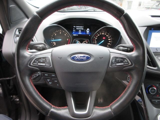 FORD Kuga 2.0 TDCi 150 ST-Line-image-12