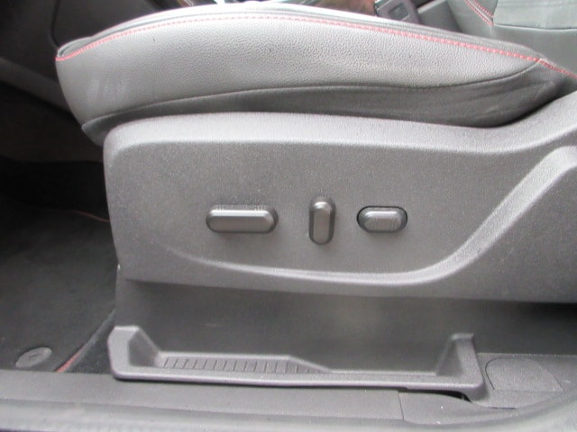 FORD Kuga 2.0 TDCi 150 ST-Line-image-11