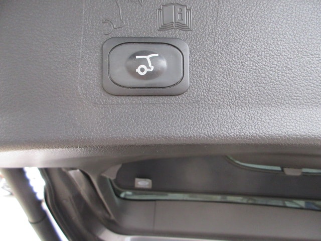 FORD Kuga 2.0 TDCi 150 ST-Line-image-8