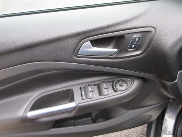 FORD Kuga 2.0 TDCi 150 ST-Line-image-10