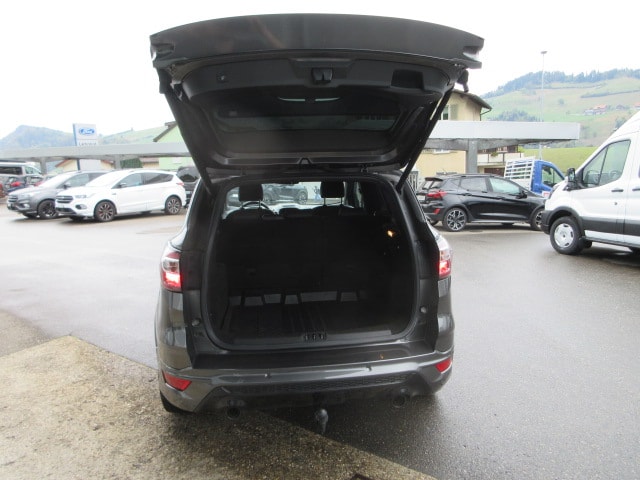 FORD Kuga 2.0 TDCi 150 ST-Line-image-4