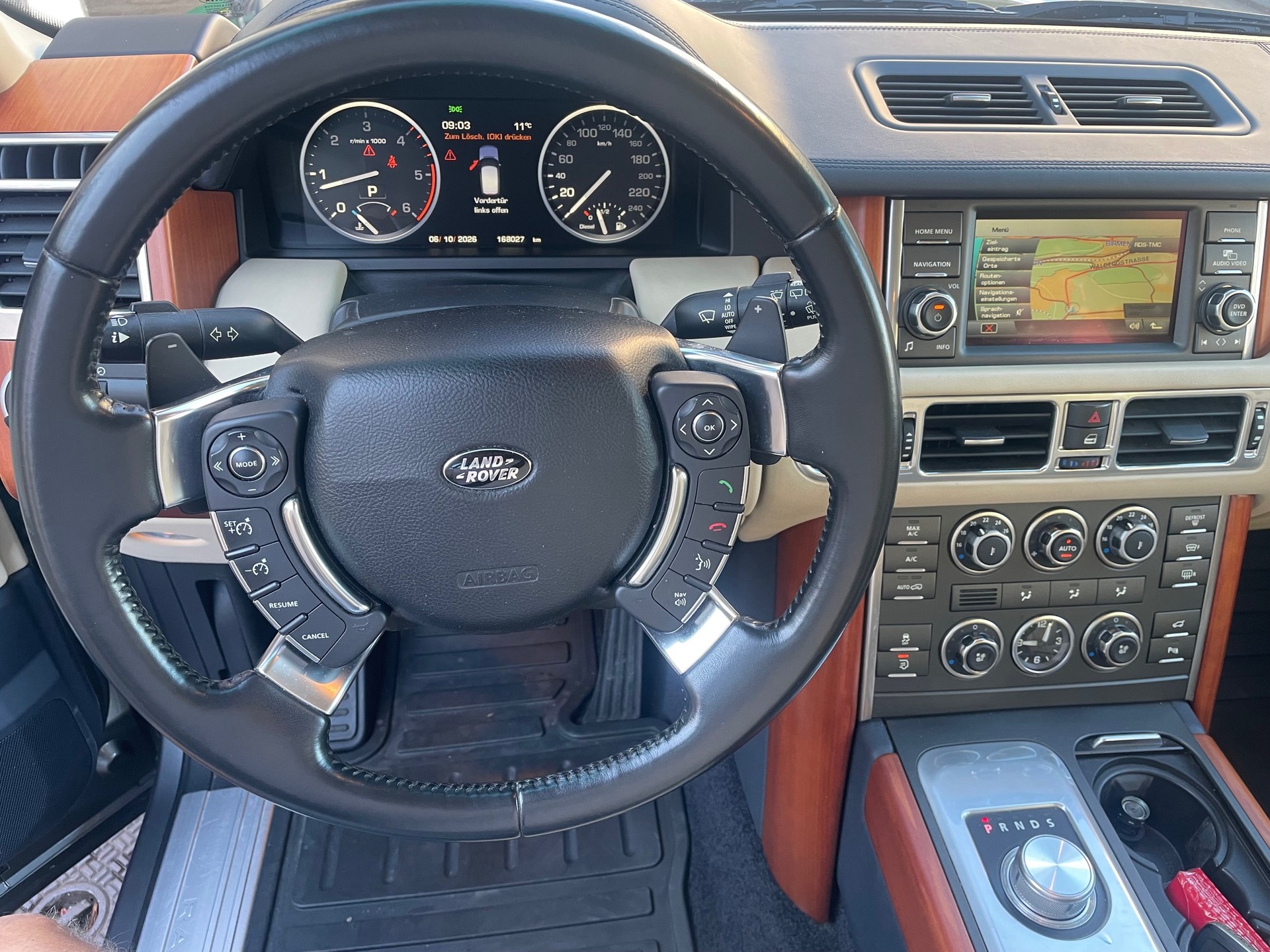 LAND ROVER Range Rover 4.4 TDV8 Vogue Automatic, 313 PS, 8 St.-Aut., *Klima-Aut., Leder, Sitzheizung-/+klimatisiert, Voll-Ausstattung-image-12