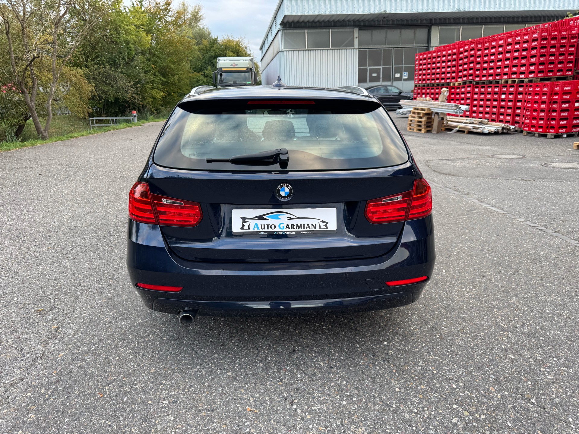 BMW 320d xDrive Touring Luxury Line-image-3