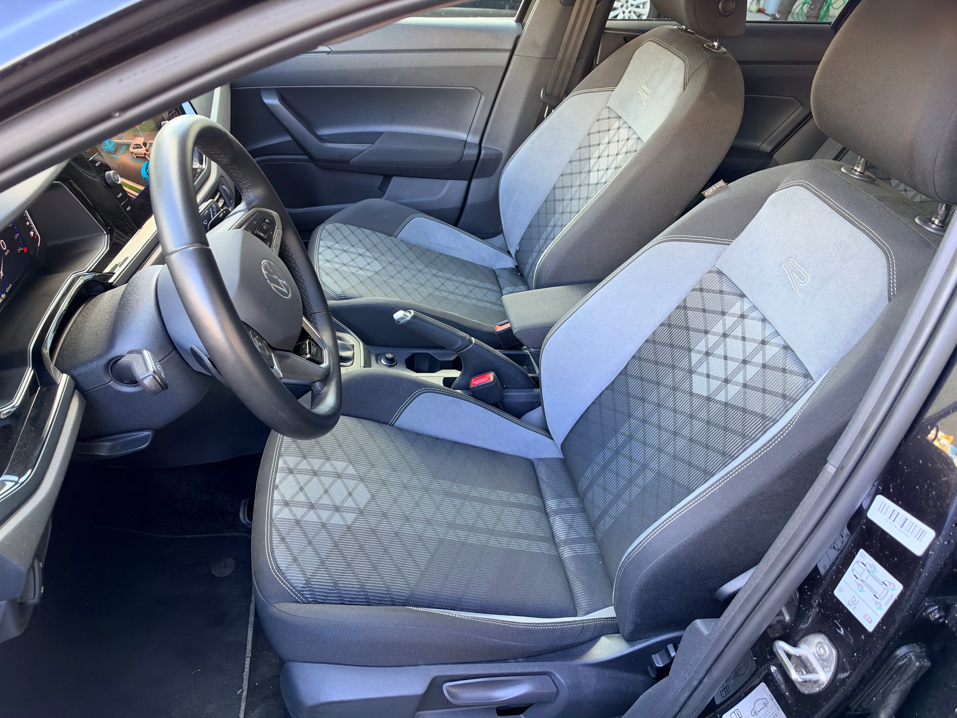 VW Polo 1.0 TSI R-Line DSG IQ-Drive CH-Fahrzeug-image-8