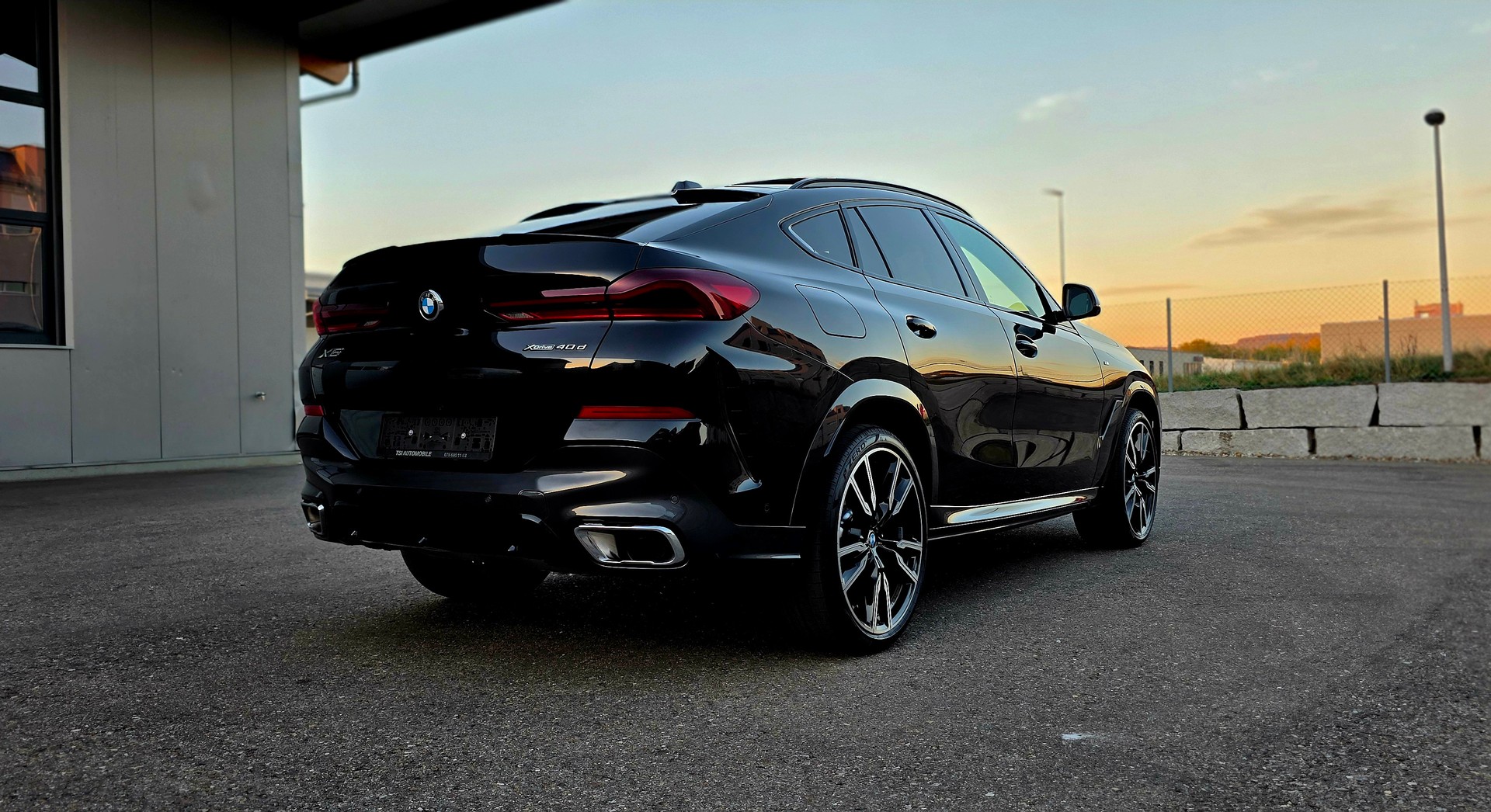 BMW X6 xDrive 48V 40d M Sport Pro Steptronic-image-2