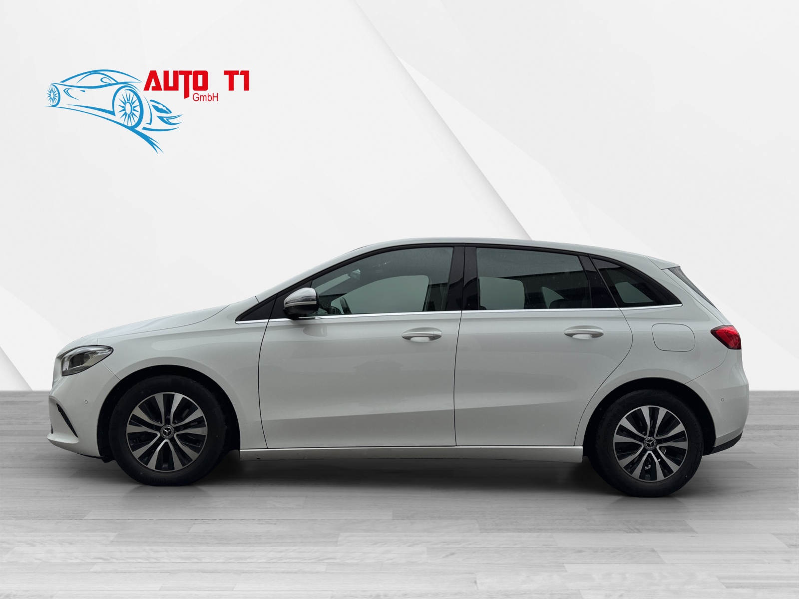 MERCEDES-BENZ B 180 SE Line 7G-DCT-image-2