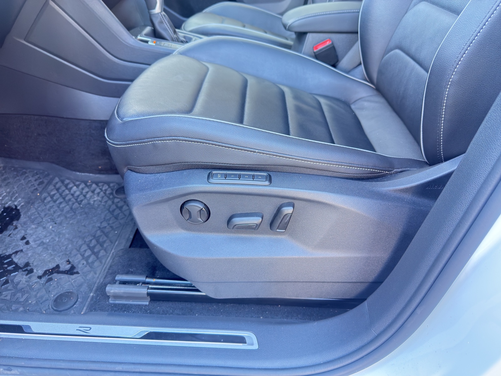 VW Tiguan 1.4TSI PHEV Selection DSG-image-14